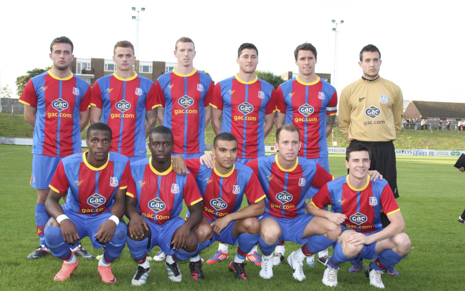 Известный ФК Кристал Пэлас