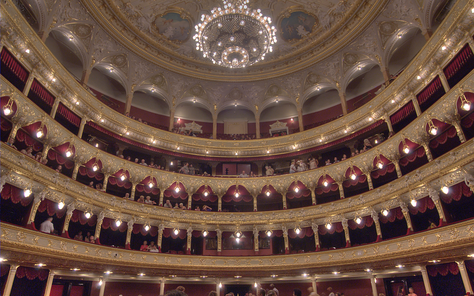 Интерьер Национального театра оперы и балета Одесса