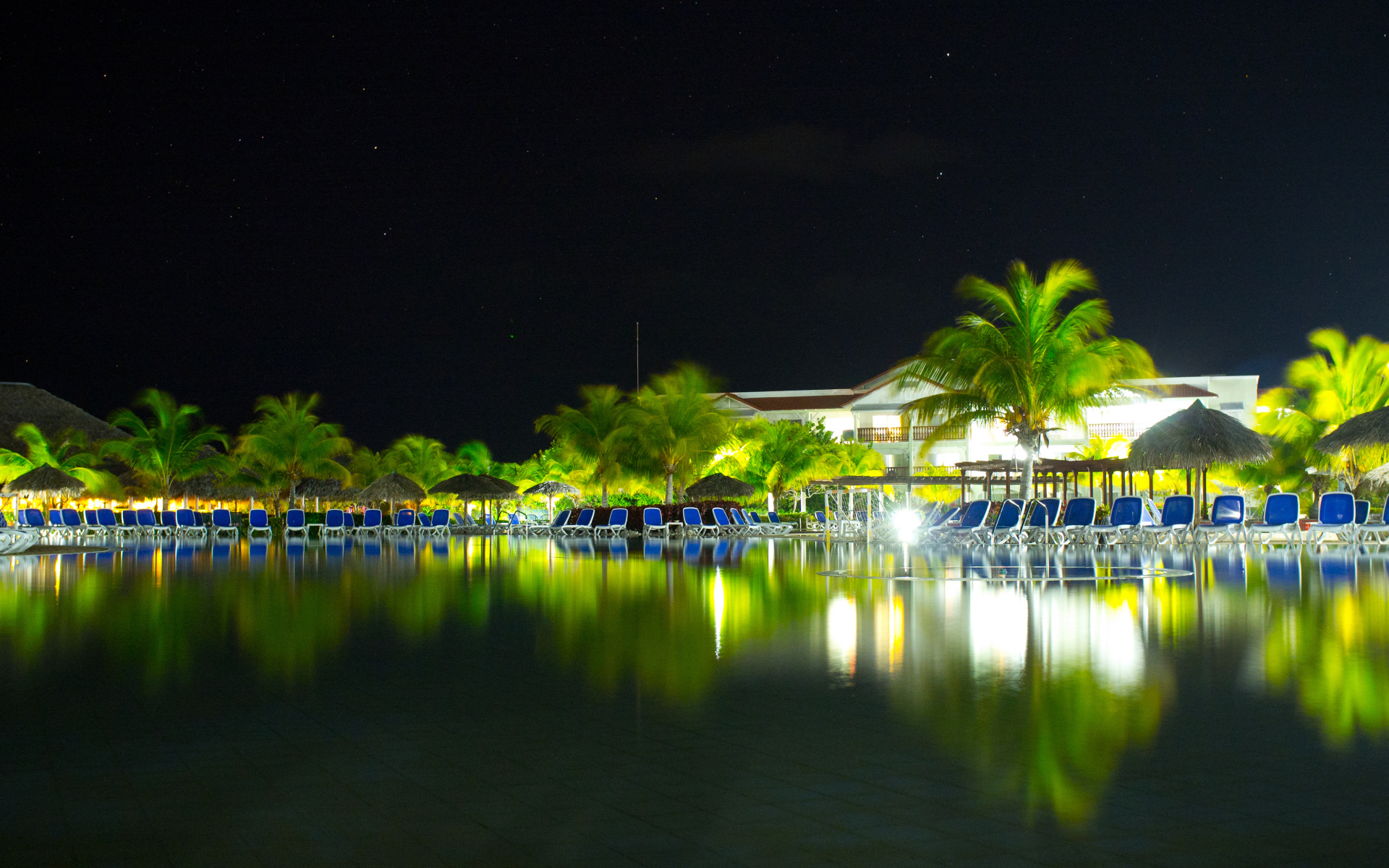 Ночные огни на курорте Кайо Санта Мария, Куба