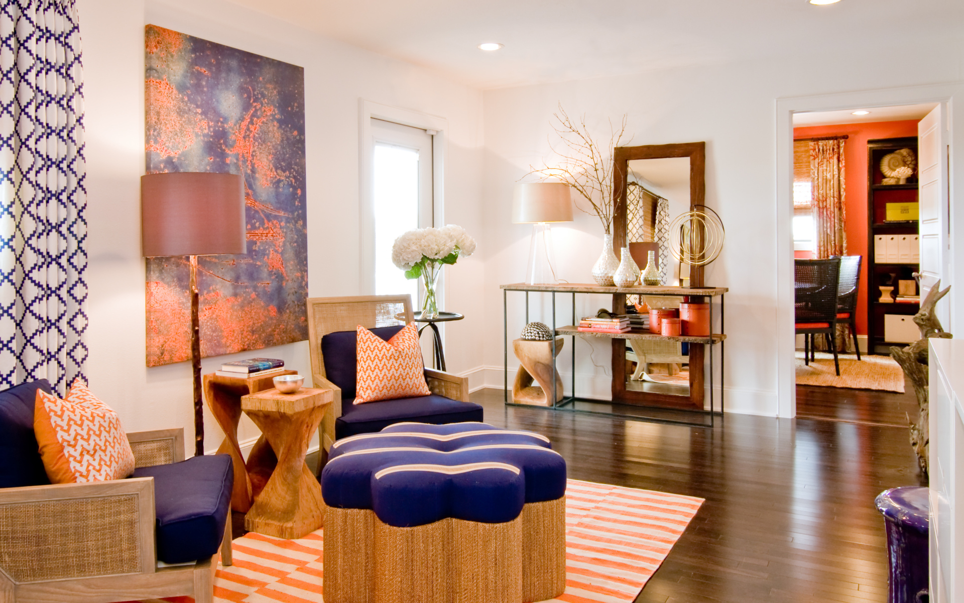 Пуфики в гостиной