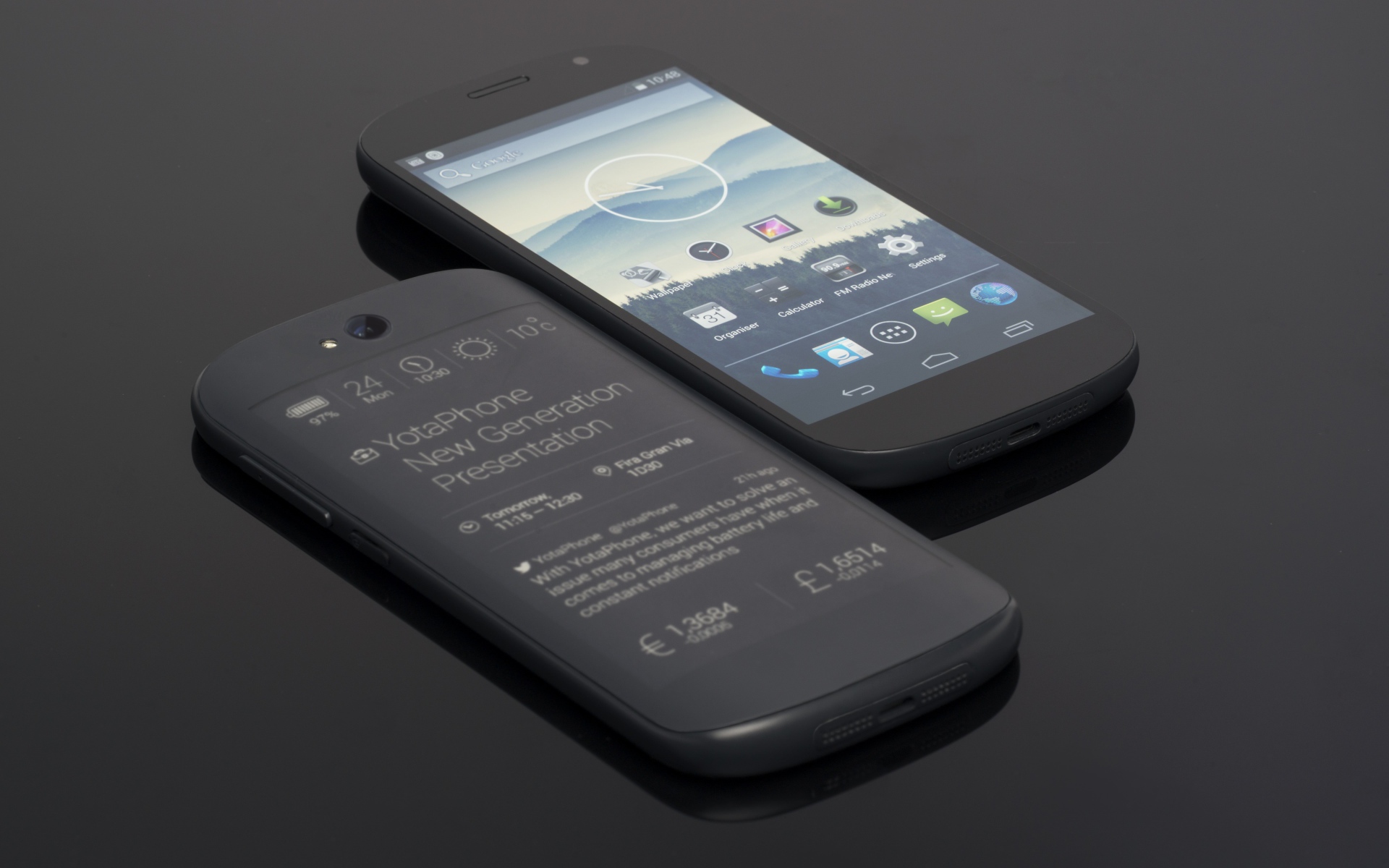 Новый российский смартфон YotaPhone 2