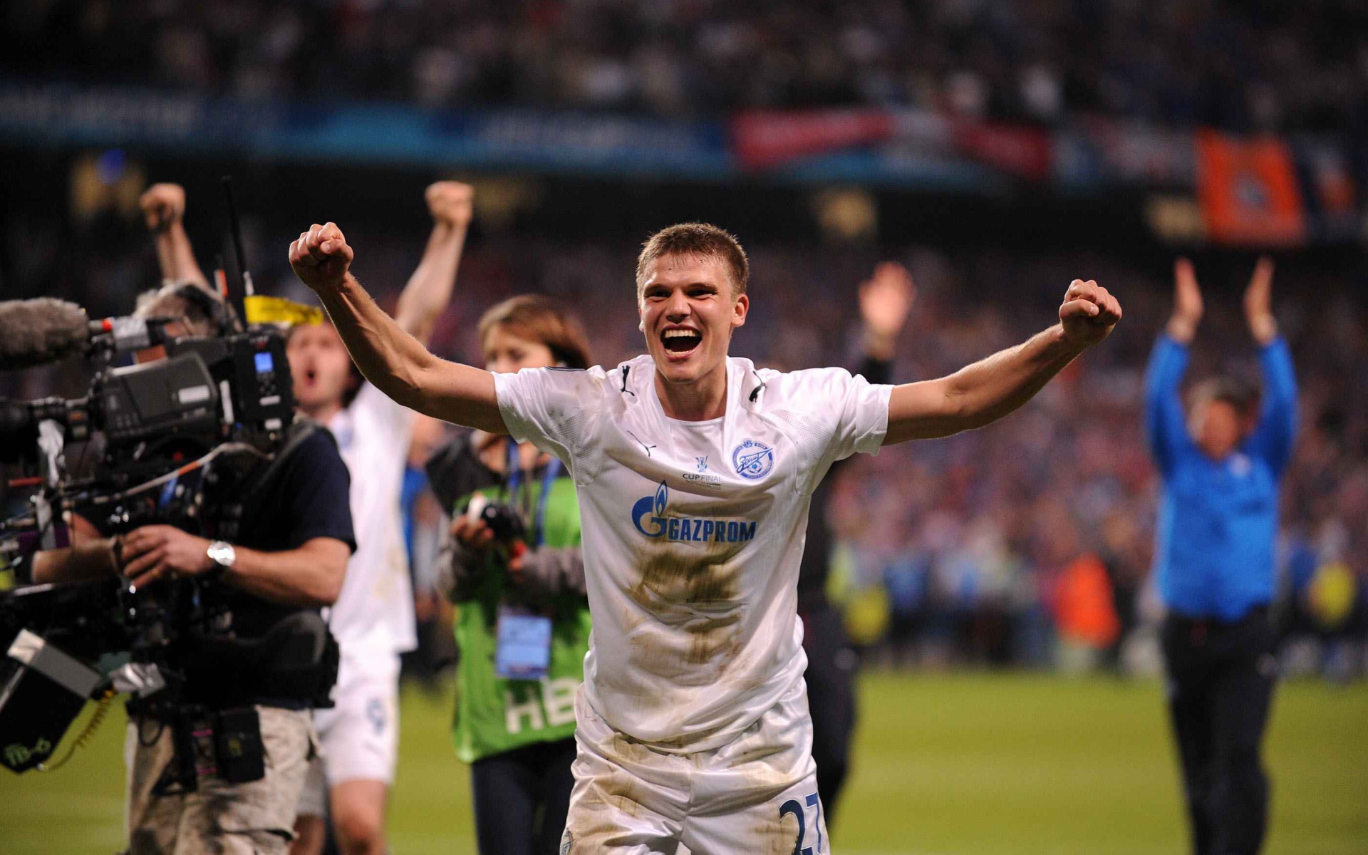 Российский футболист Игорь Денисов