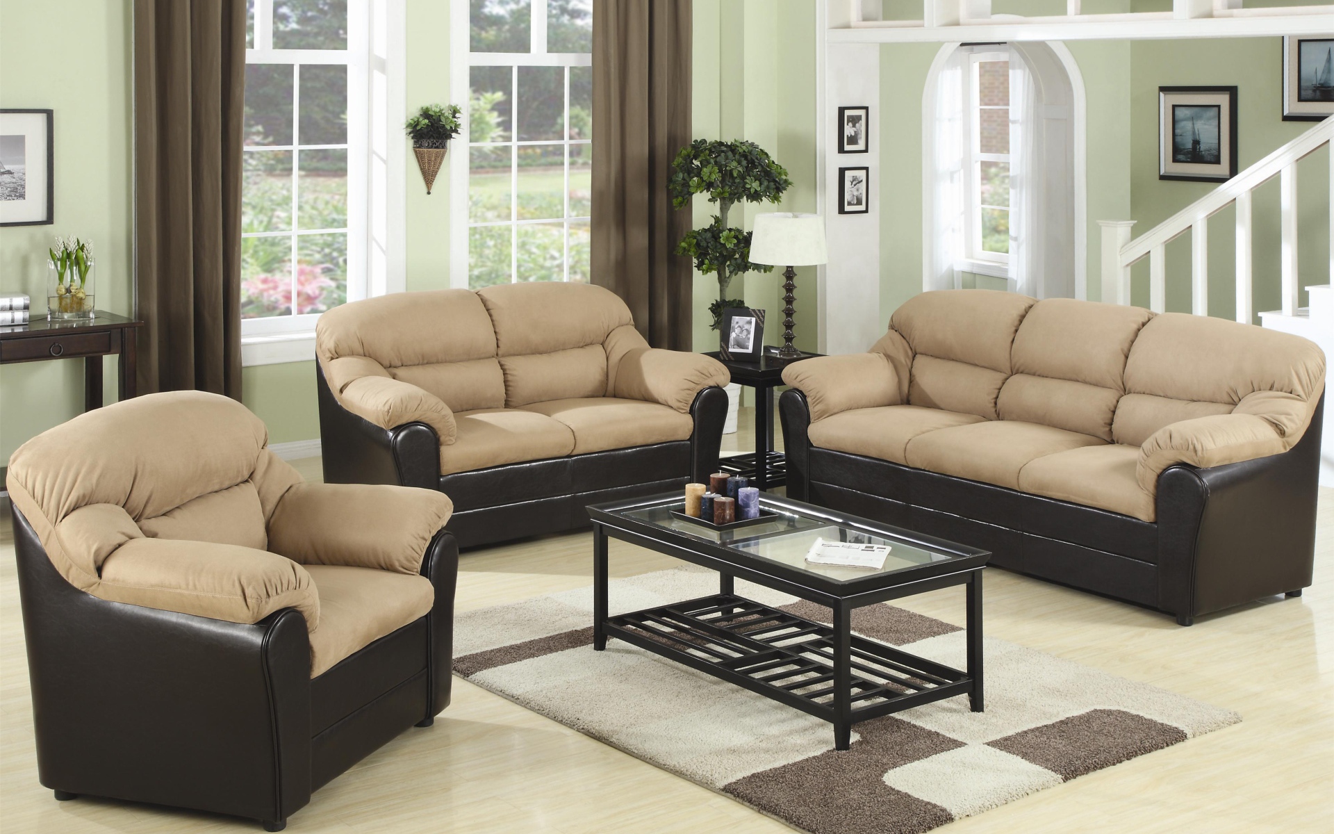 Мягкая мебель в гостиной