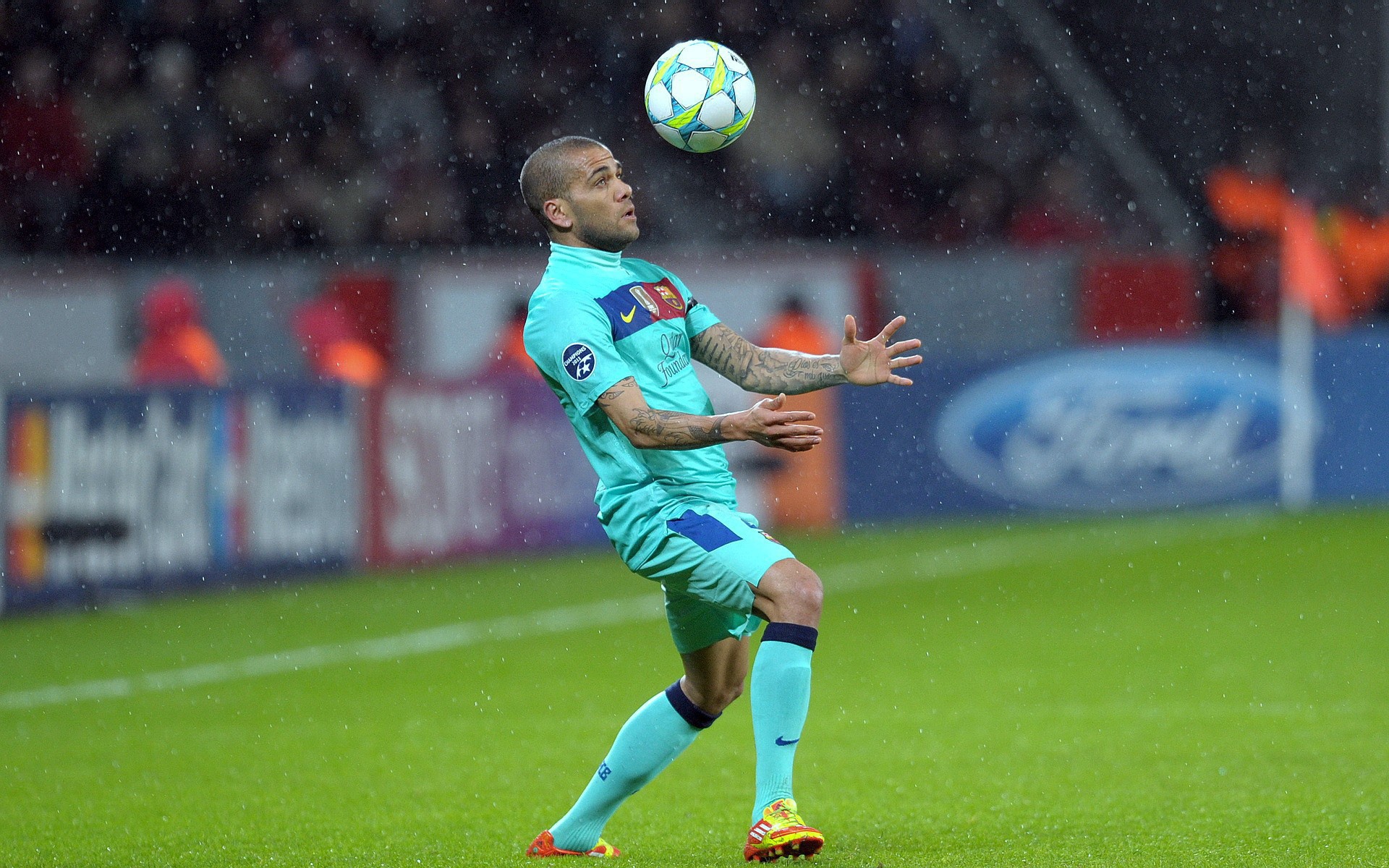 Дани Алвес из Барселоны