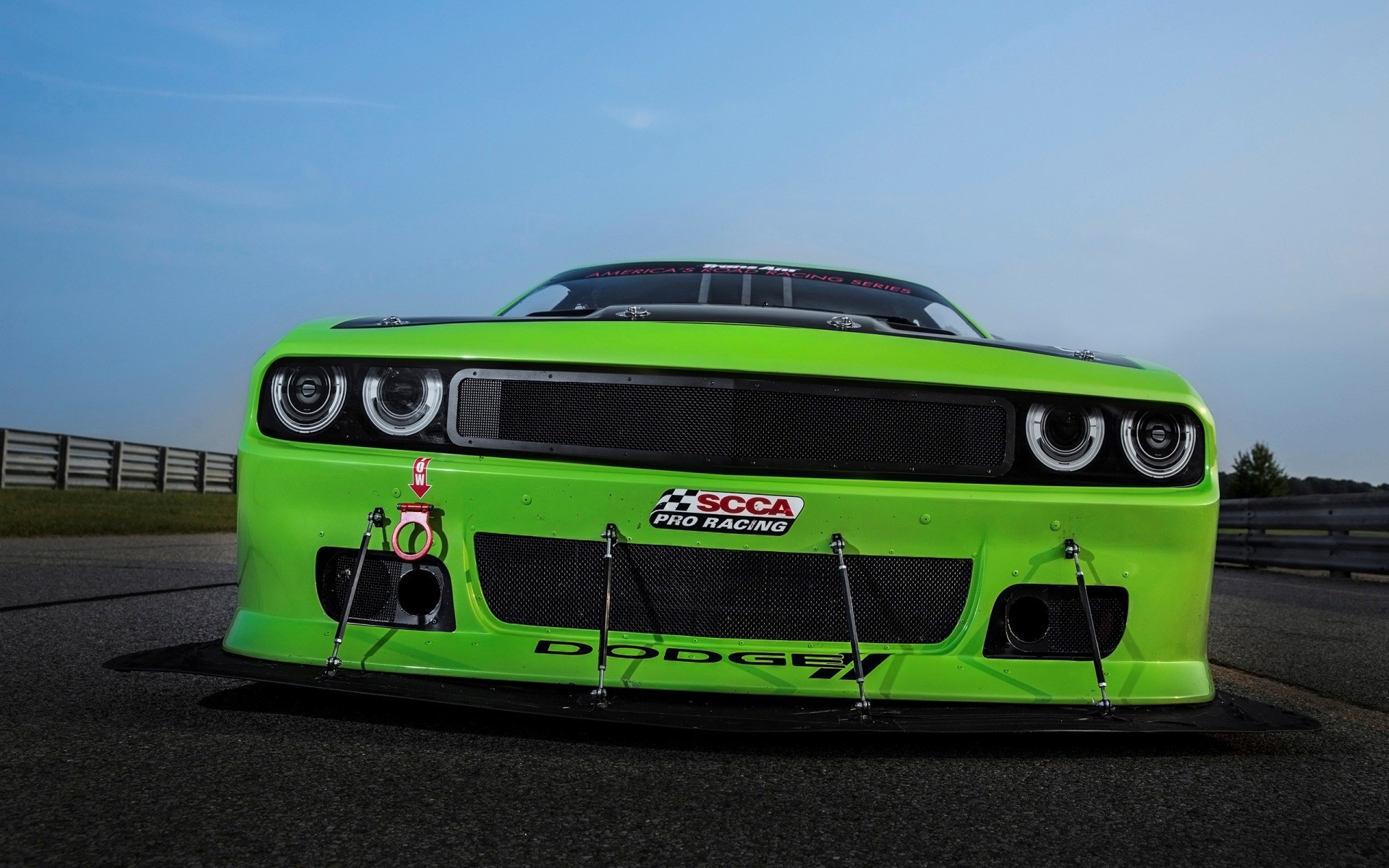Спортивный Dodge Challenger SRT Trans-Am