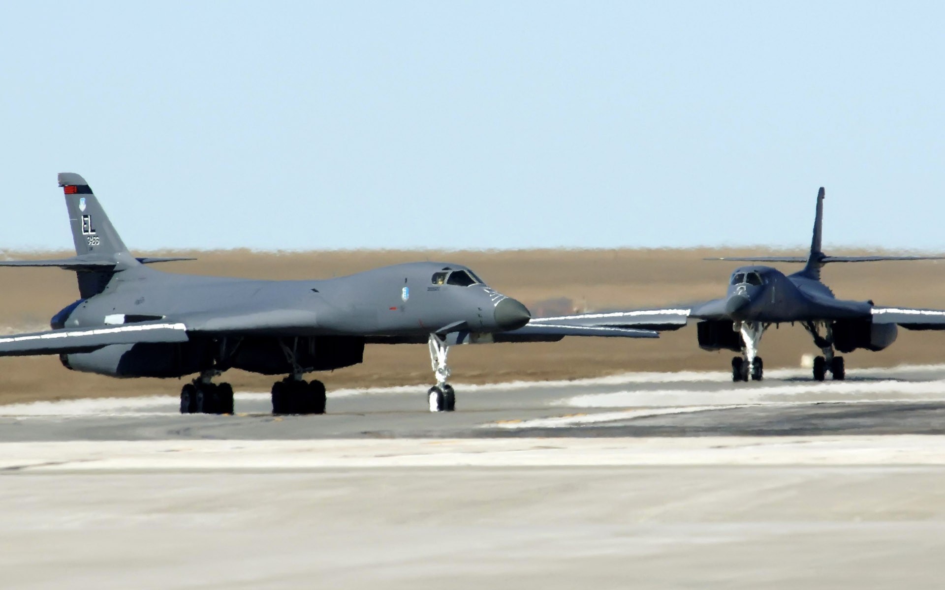 Самолеты Rockwell B-1 Lancer на базе