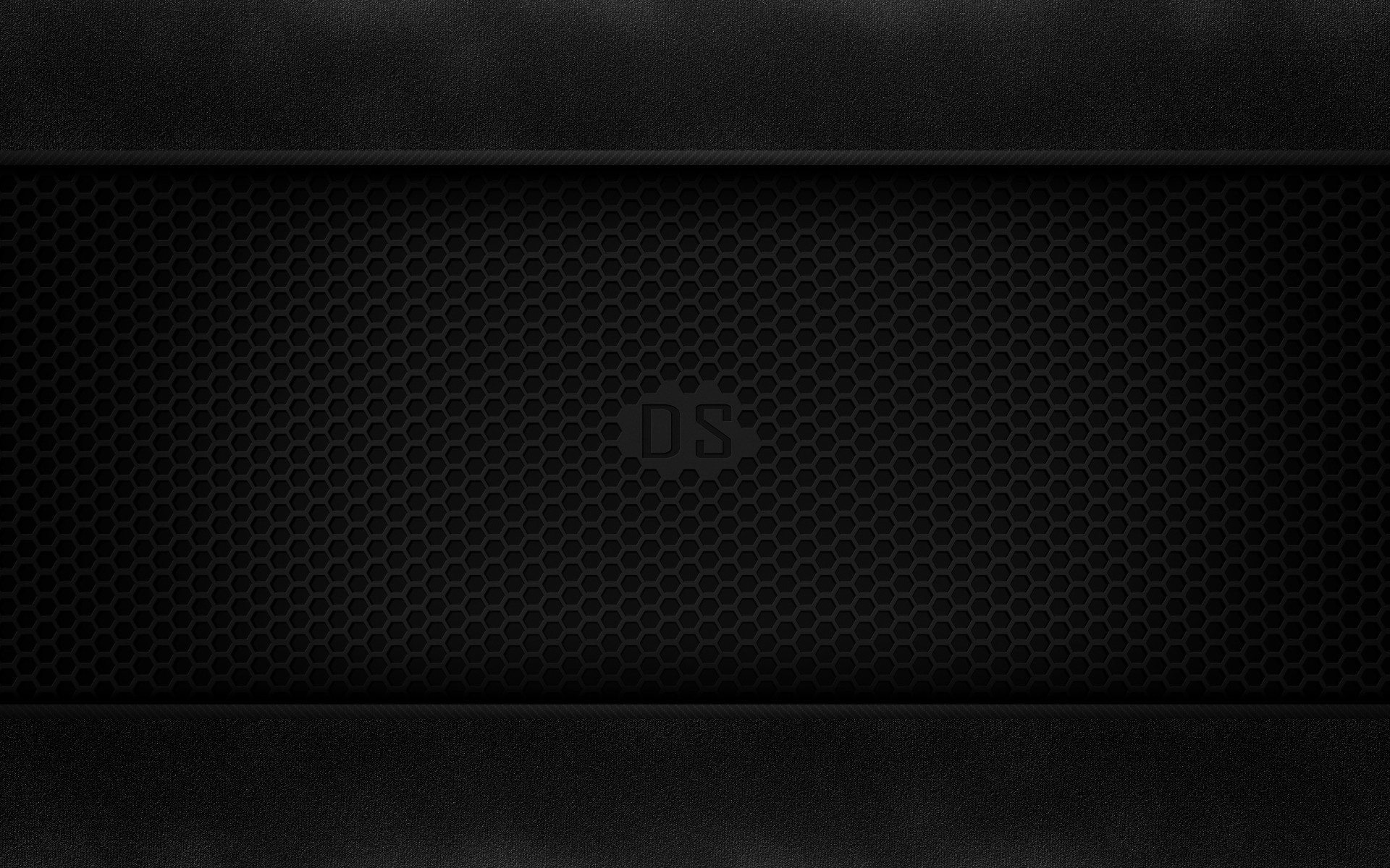 Черная металлическая сетка