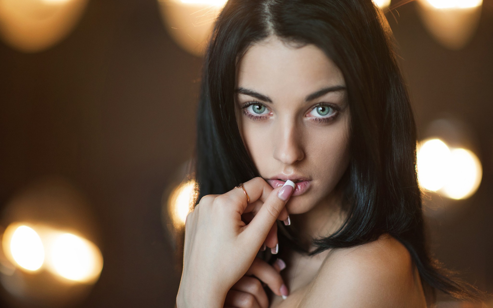 Красивая девушка Алла Бергер