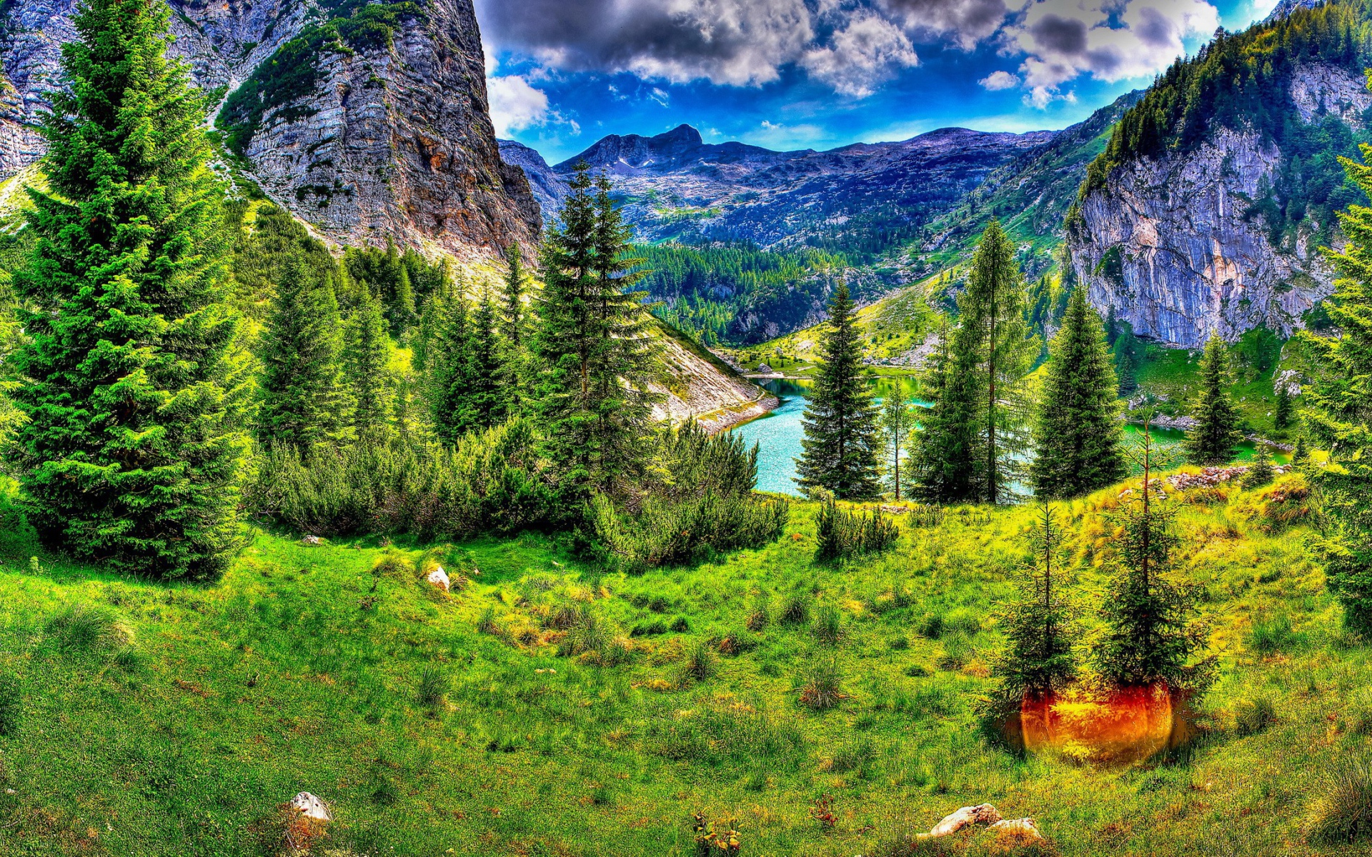 Завораживающий горный пейзаж, HDR фото