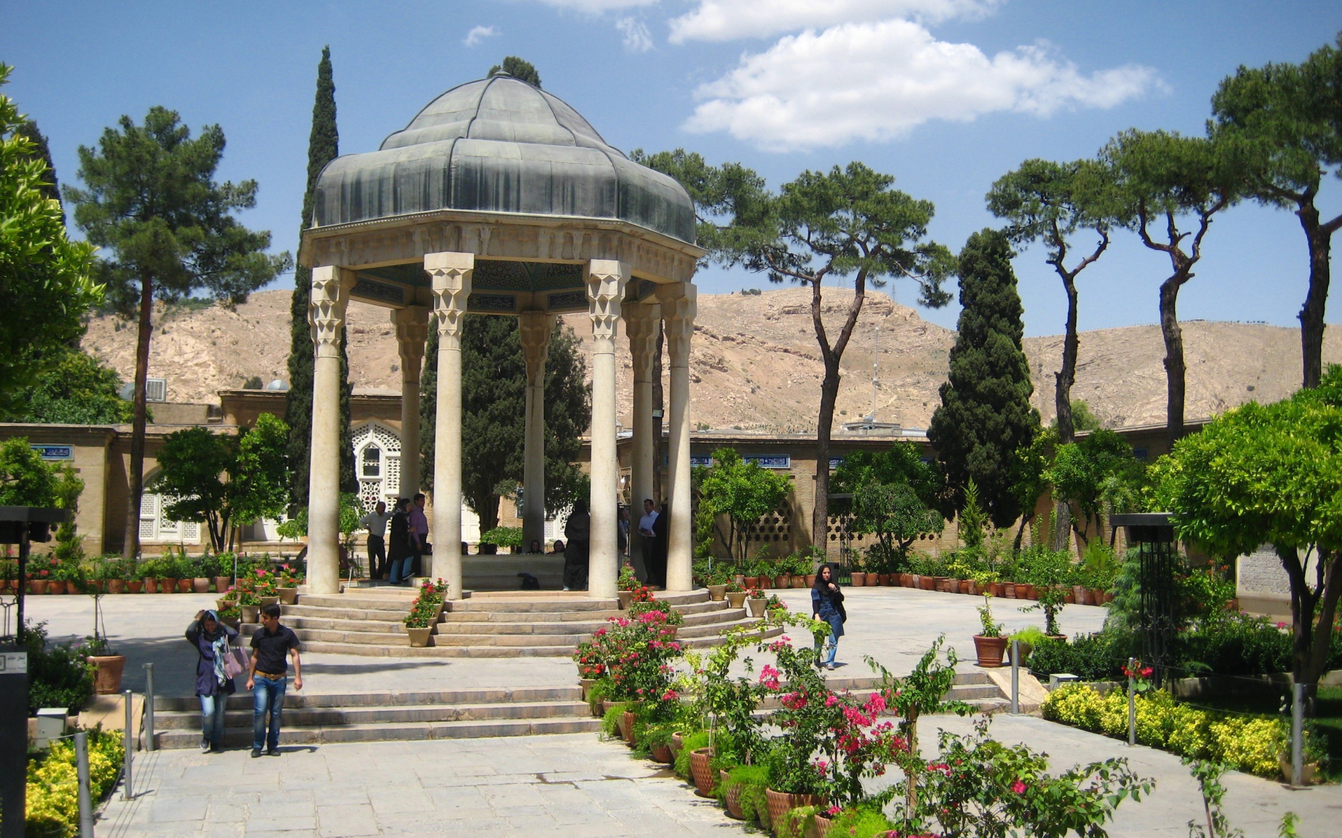 Беседка в парке Шираз, Иран