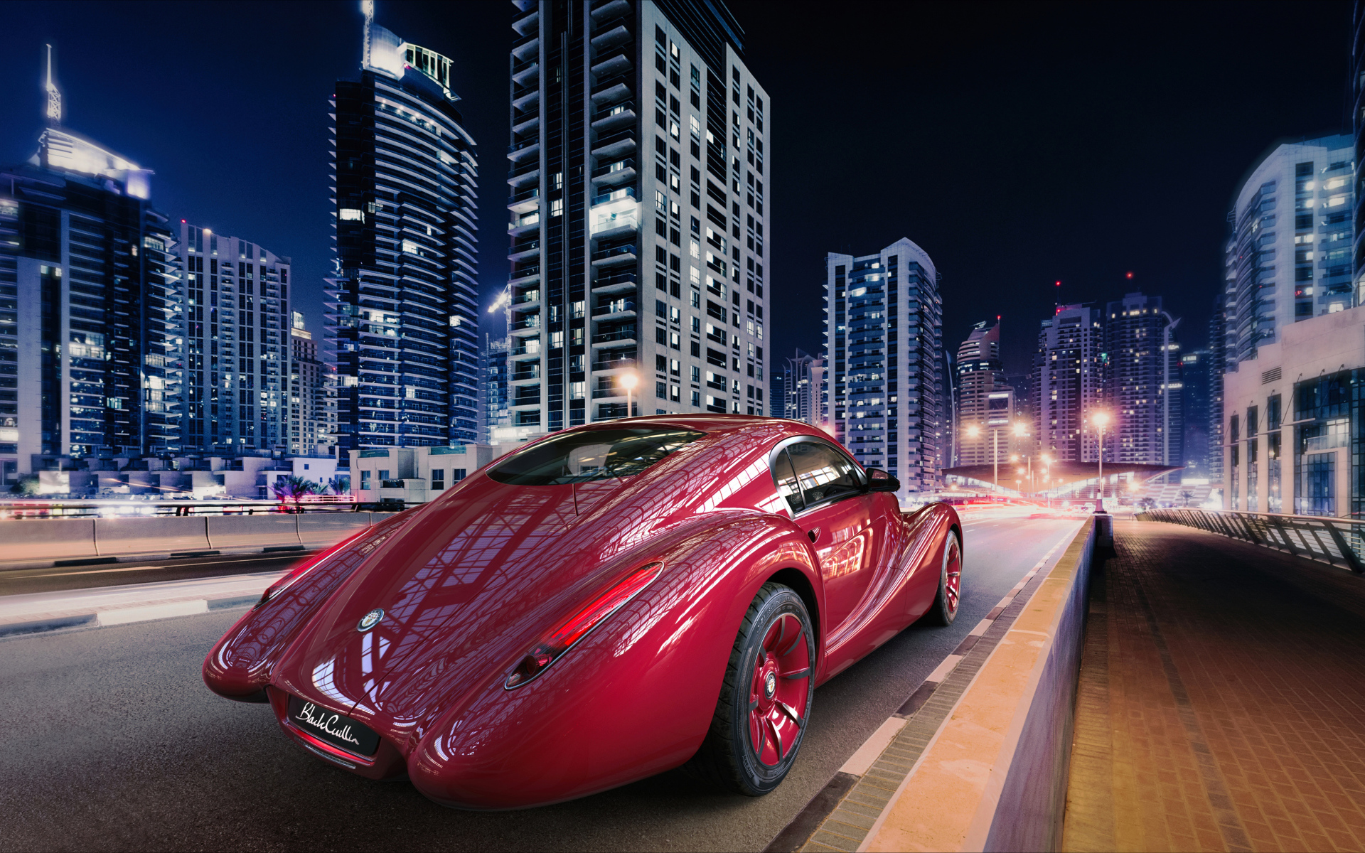 Необычный красный автомобиль Eadon Green Black Cuillin на фоне города 