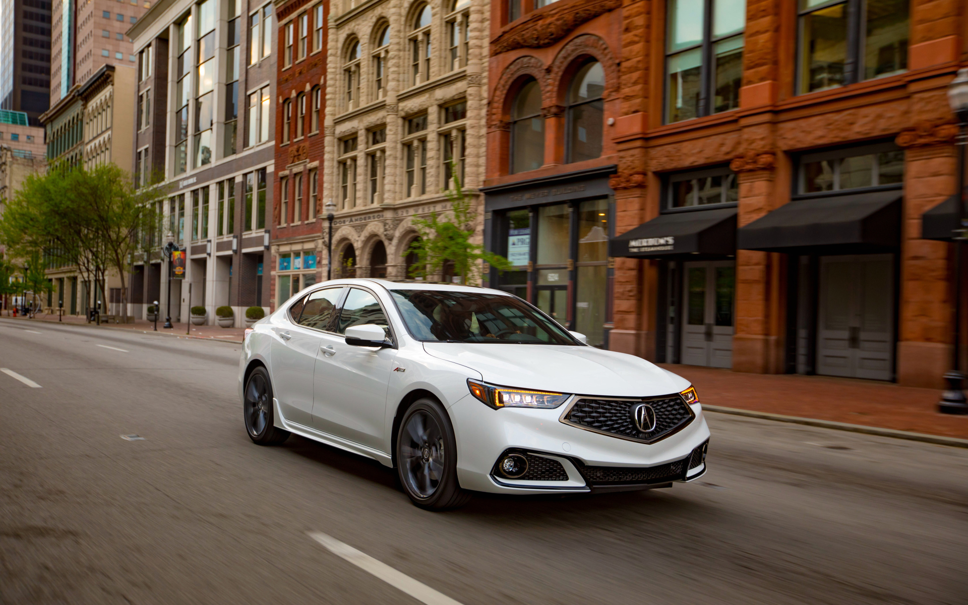 Белый автомобиль Acura TLX A-Spec 1, 2018 в городе 