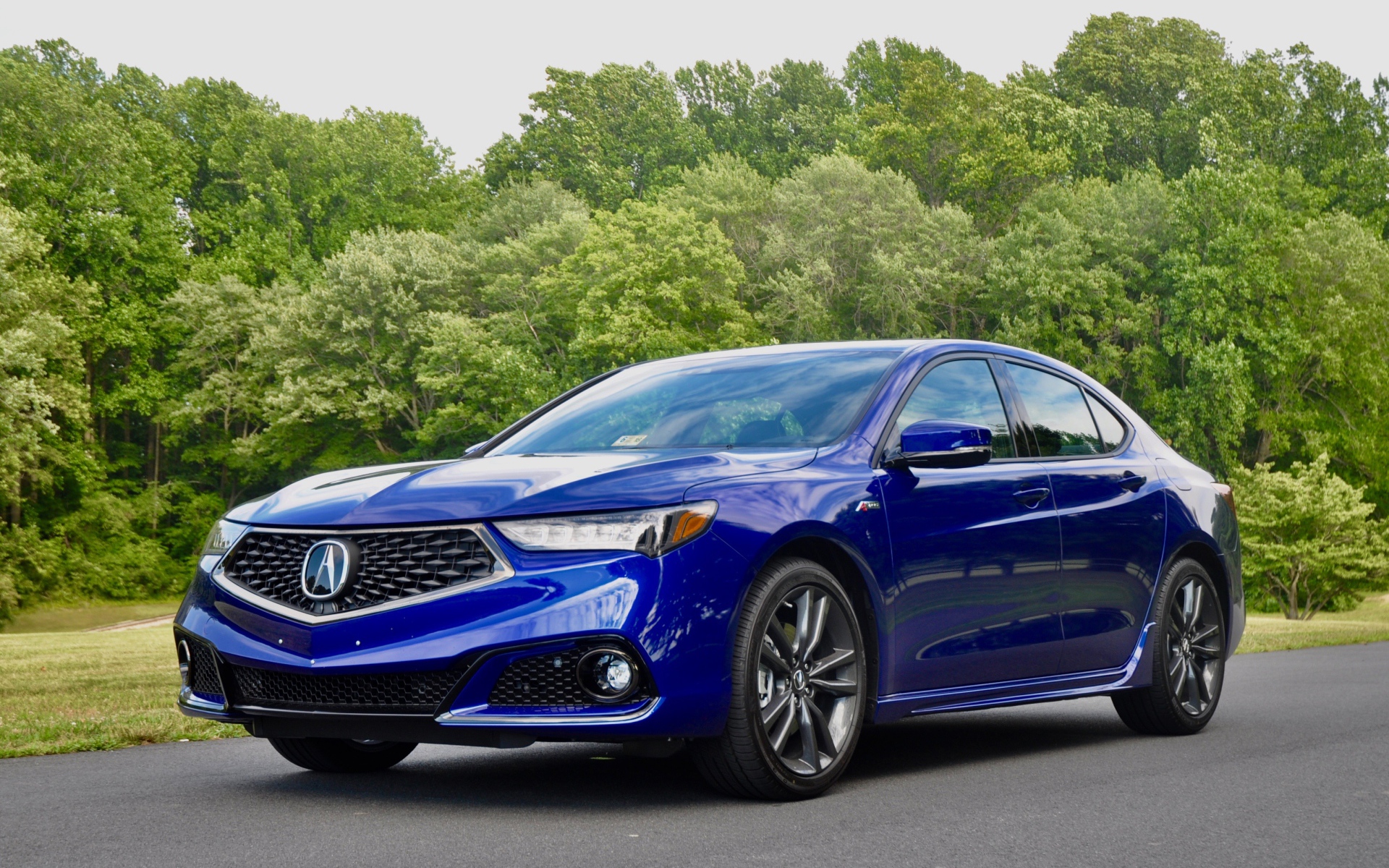 Синий электрический автомобиль Acura TLX A-Spec, 2018
