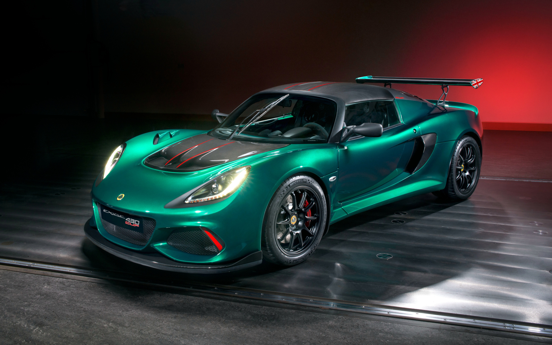 Green sports car Lotus Exige Cup 430, 2018