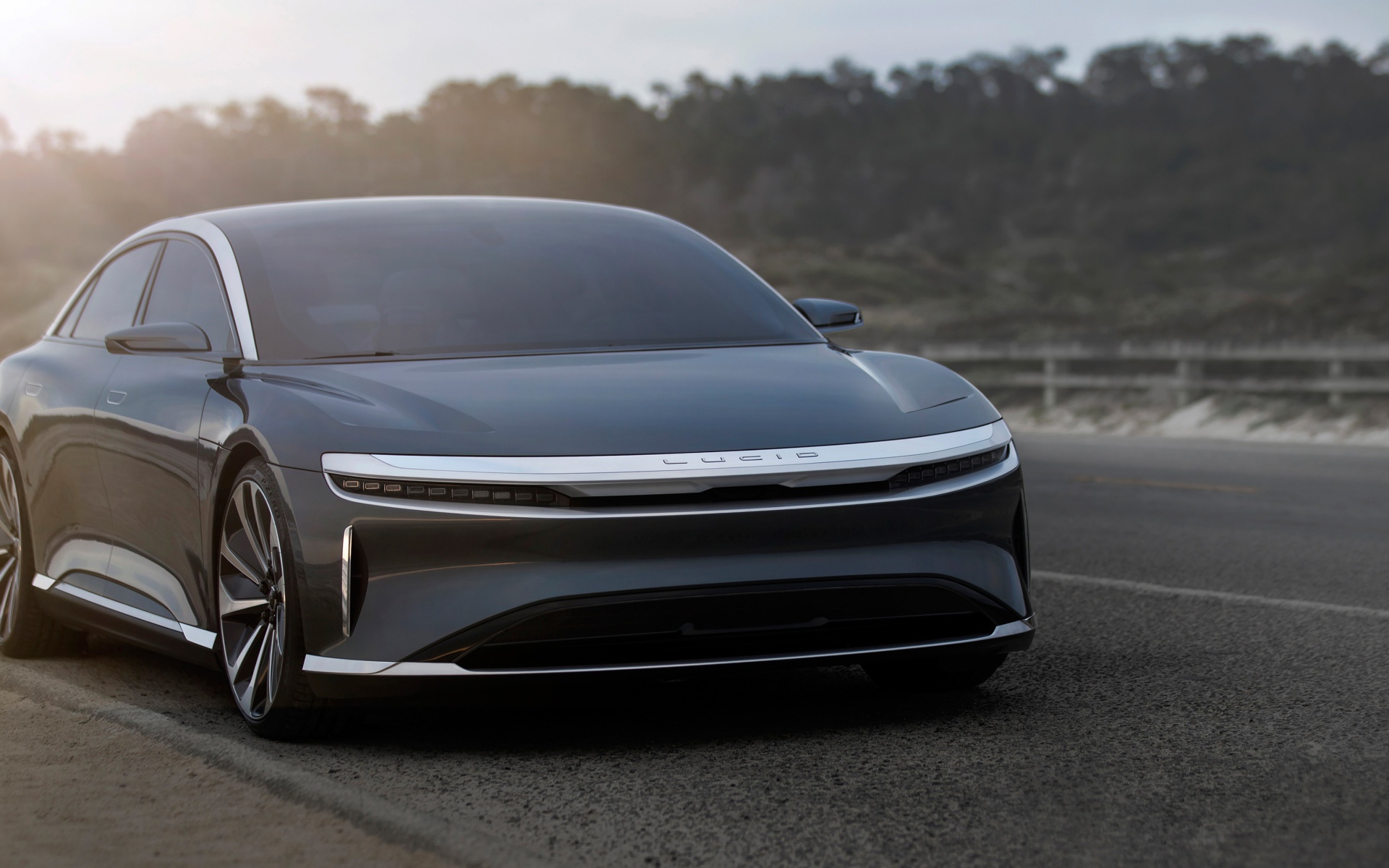 Черный автомобиль Lucid Air, 2018 прототип