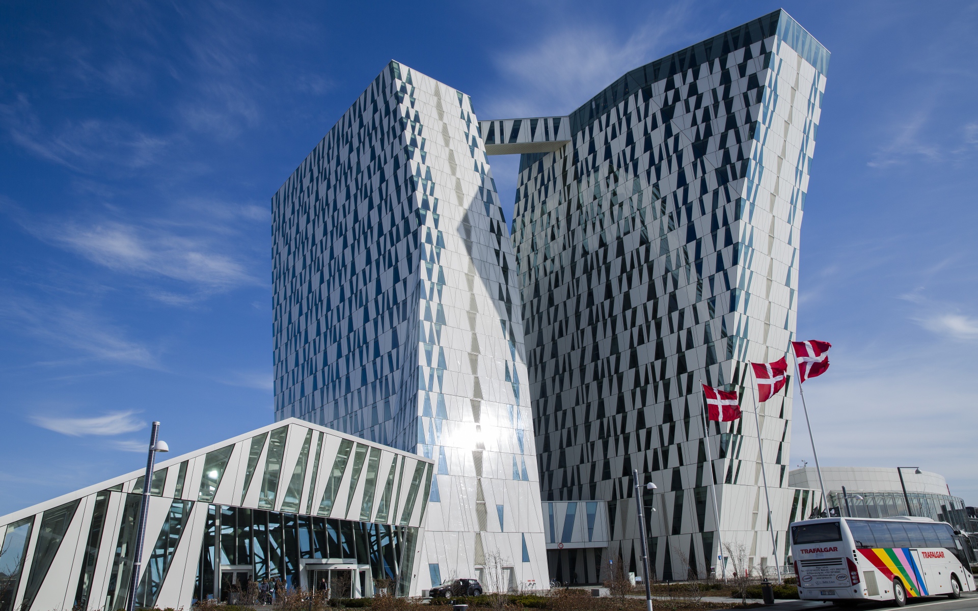 Современное здание отеля Белла Скай Комвелл, Копенгаген. Дания 