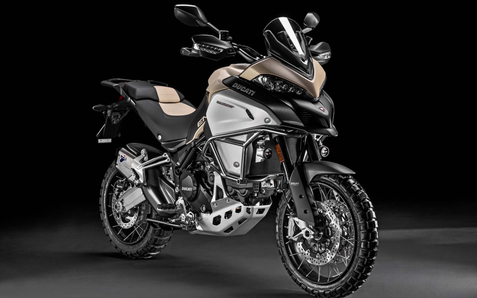 Черный мотоцикл  Ducati Multistrada 1200 Enduro Pro, 2017