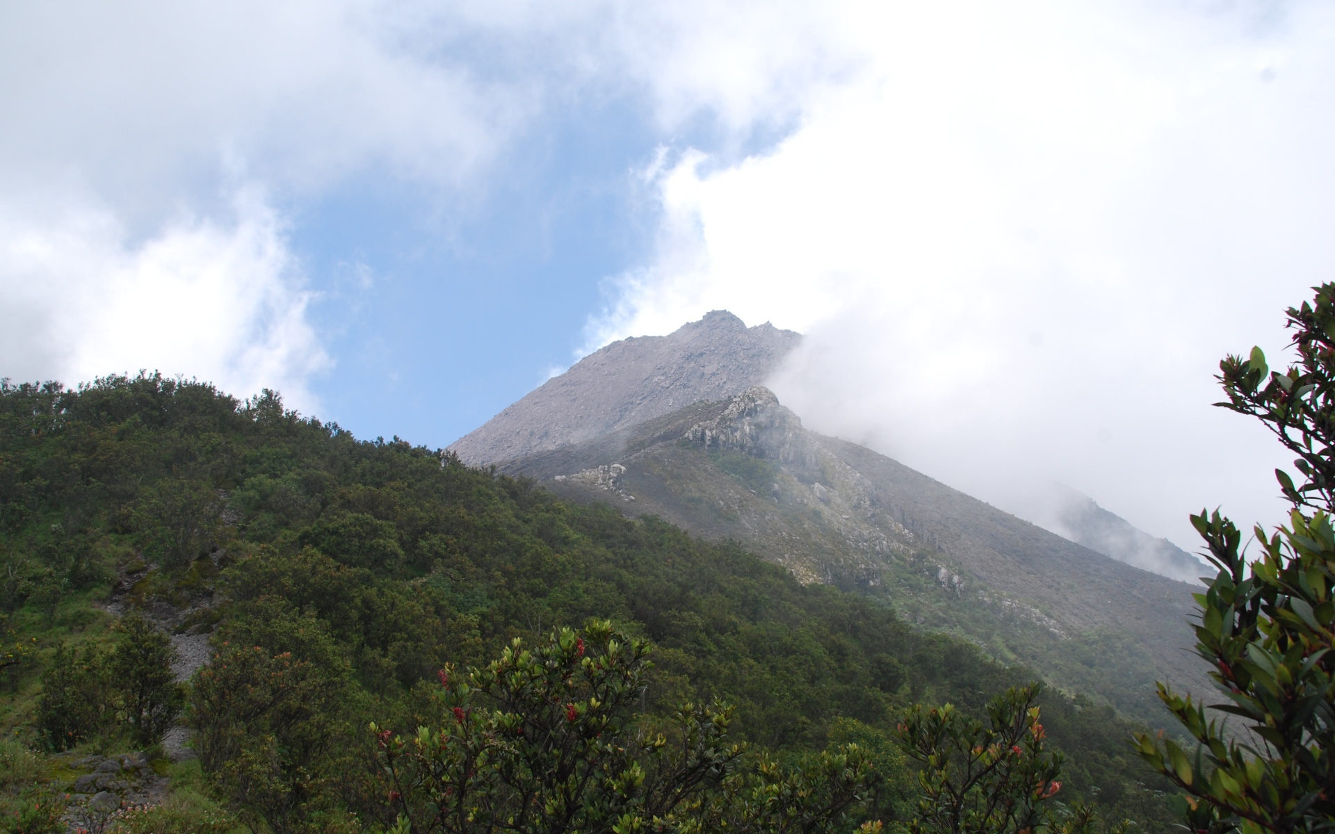 Подъем на вулкан Мерапи, Индонезия 