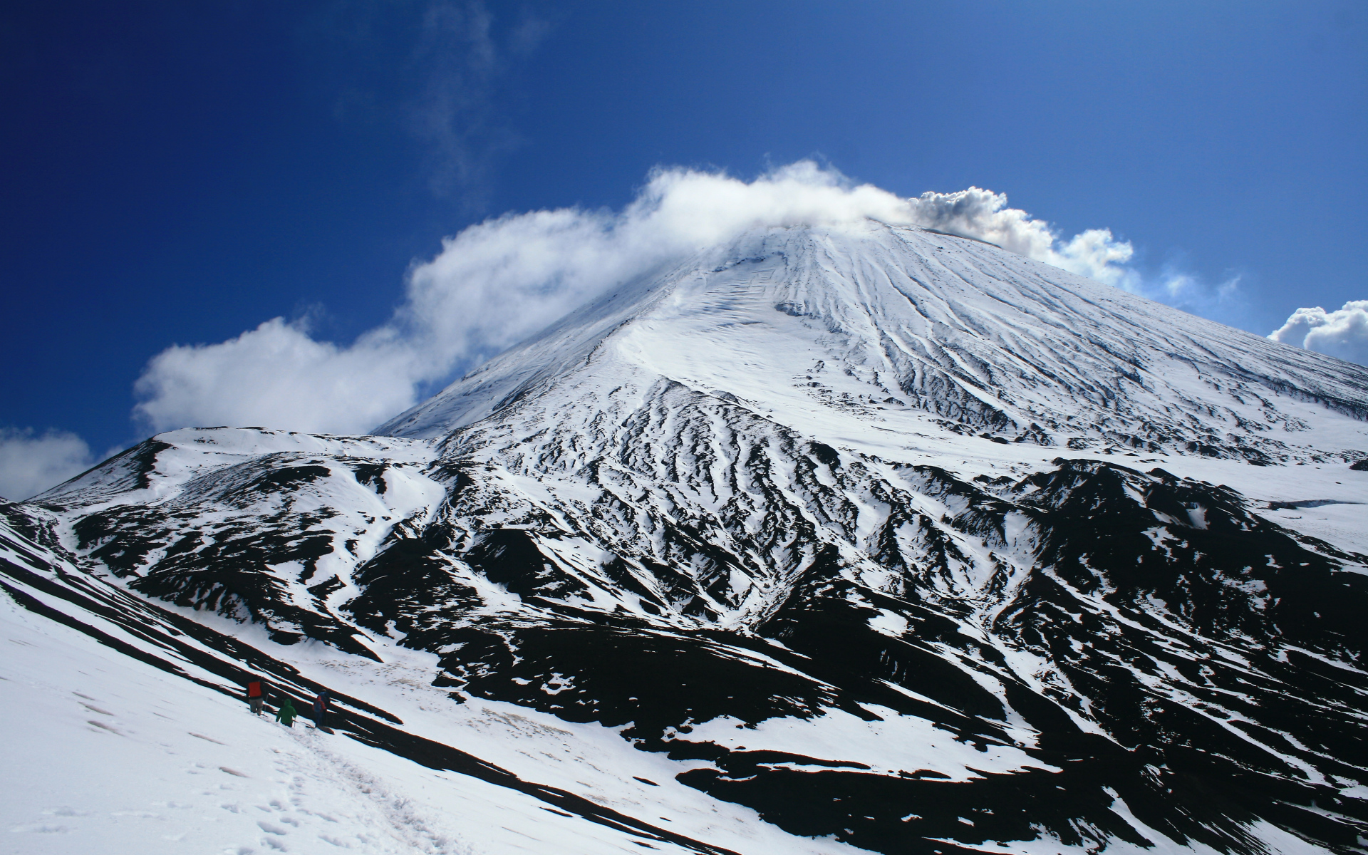 Восхождение на вулкан Авачинская сопка, Камчатка 