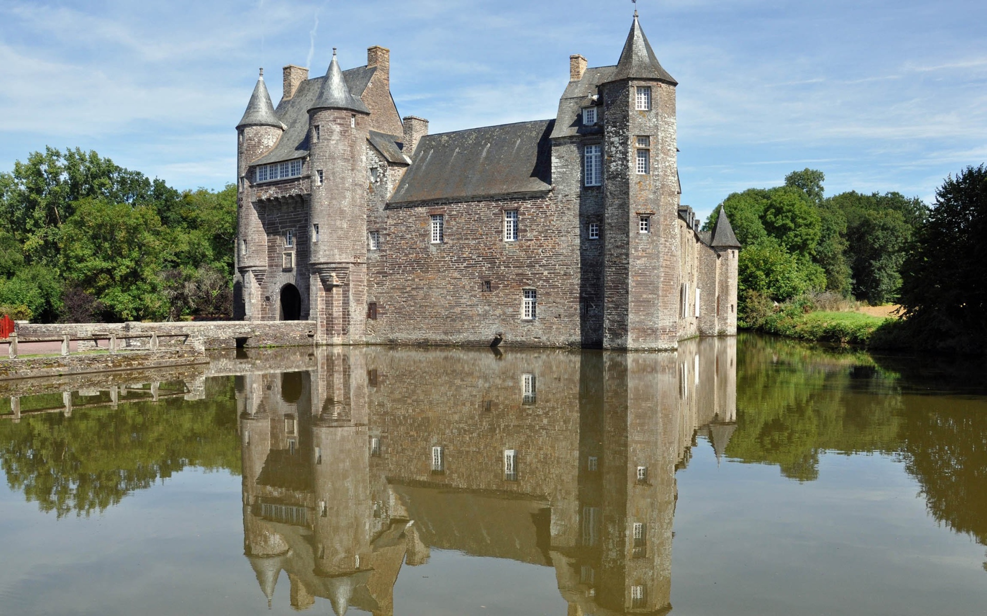 Castle Trekesson, Kampeneak, France