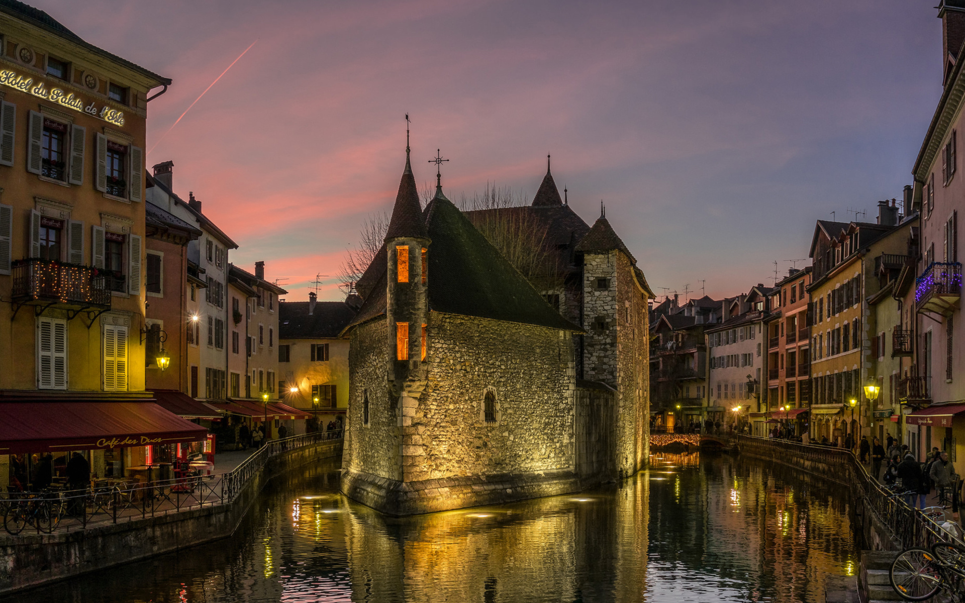 Островной дворец, музей истории города Анси,  Франция 