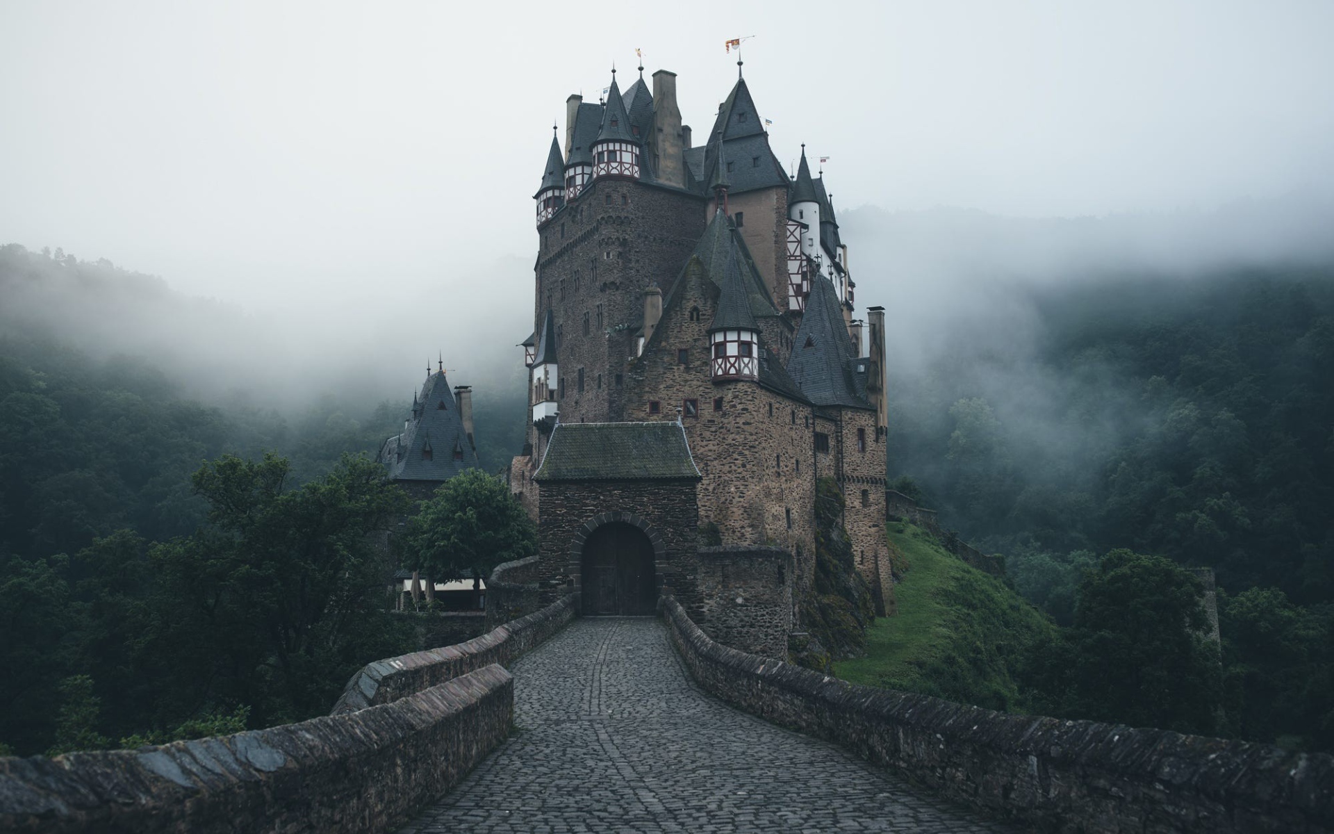 Старинный замок Эльц, Виршем, Германия 