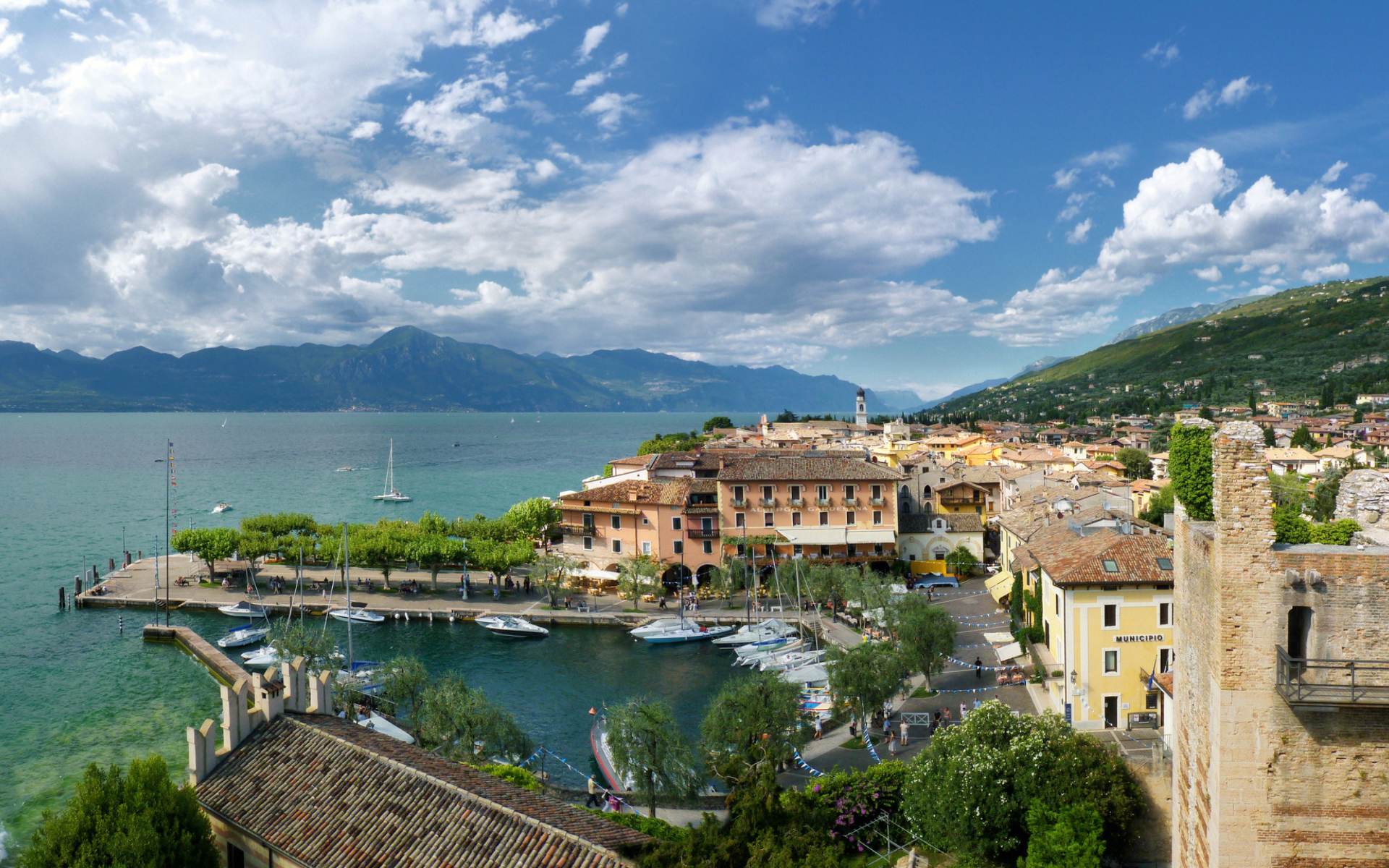 Коммуна Торри-дель-Бенако, Италия 