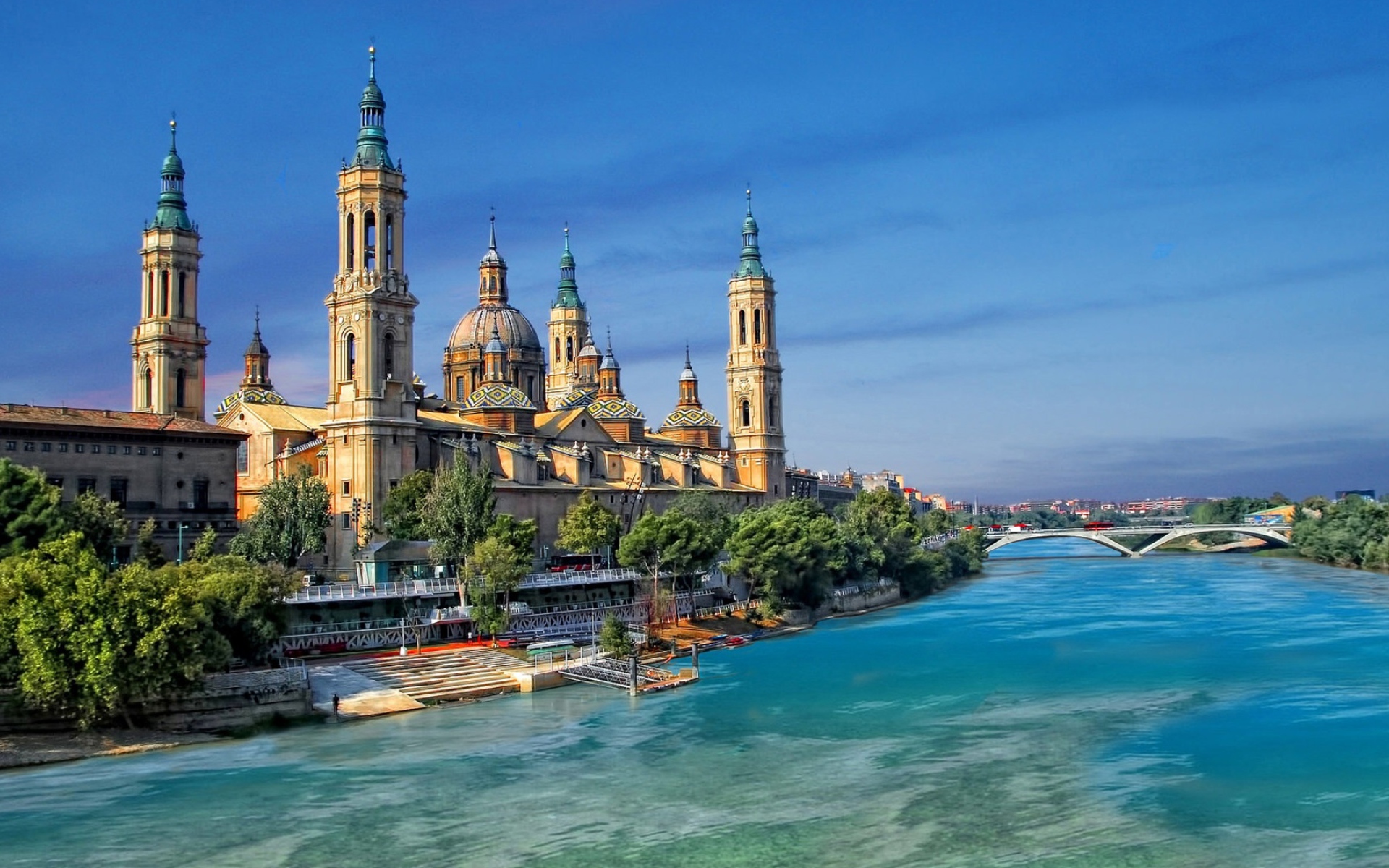 Кафедральный собор-базилика Богородицы Пилар, Сарагоса. Испания 