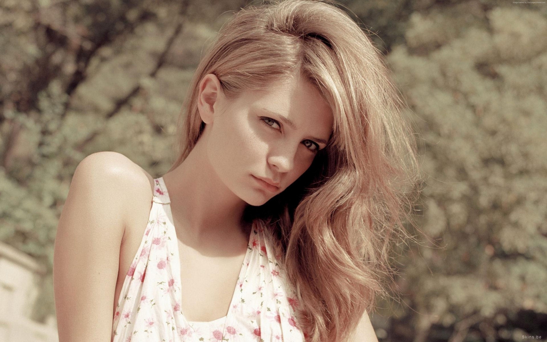 Нежная девушка, актриса Миша Бартон