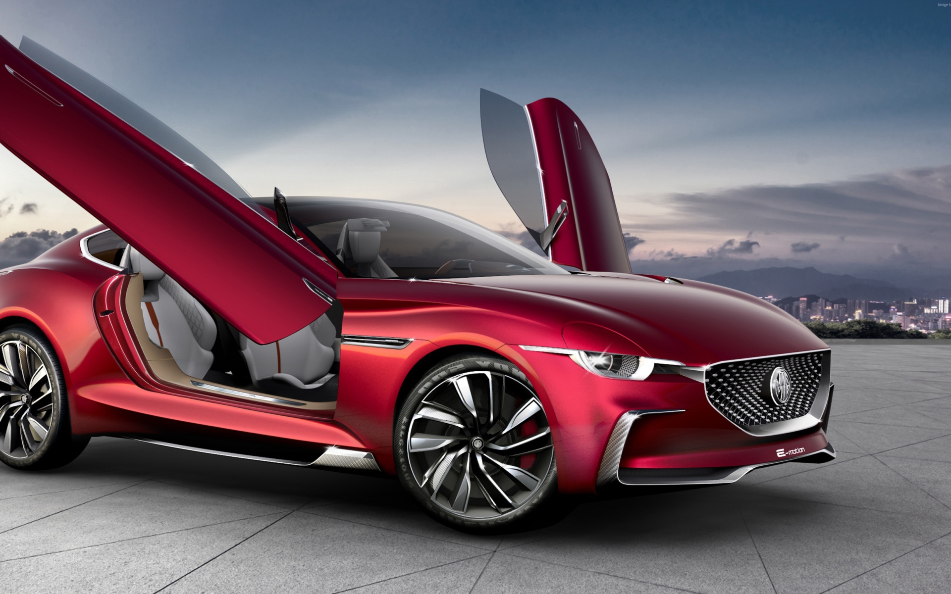 Бордовый электромобиль MG E-Motion с открытыми дверями