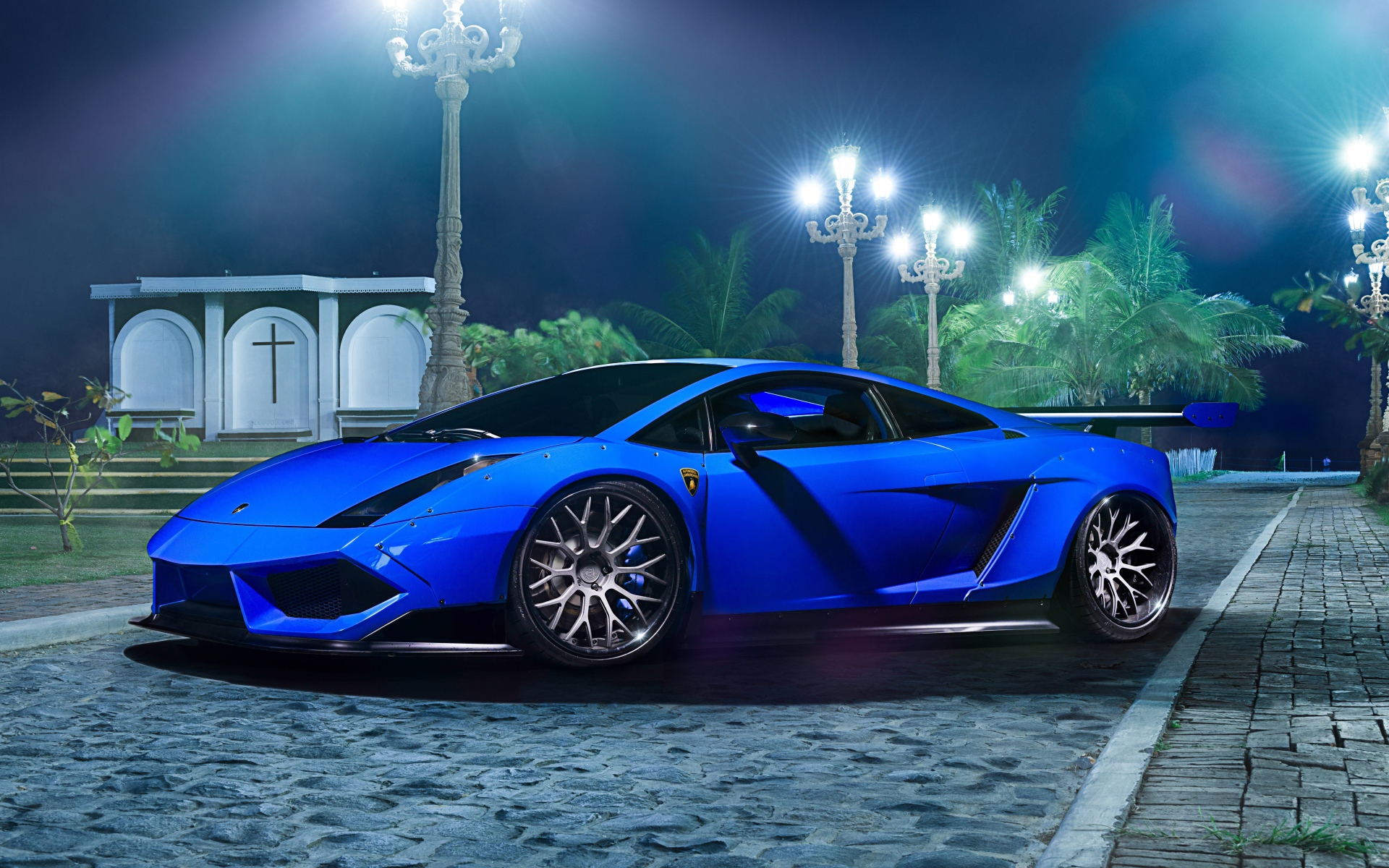 Blue car Lamborghini Gallardo