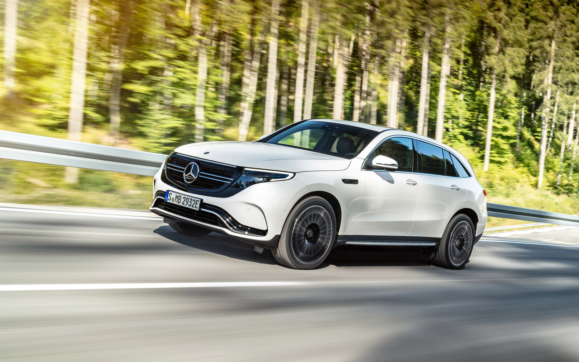 White SUV Mercedes-Benz EQC, 2020 on the track
