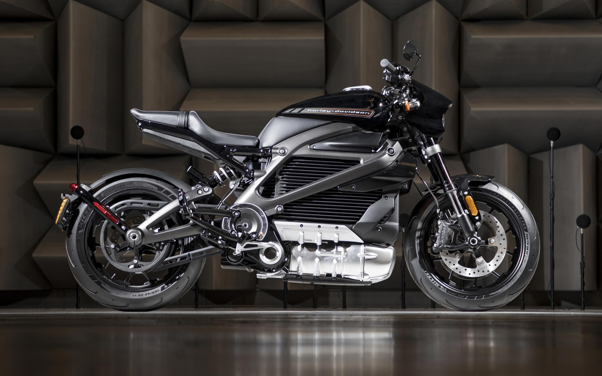 Электрический мотоцикл Harley Davidson Livewire, 2019