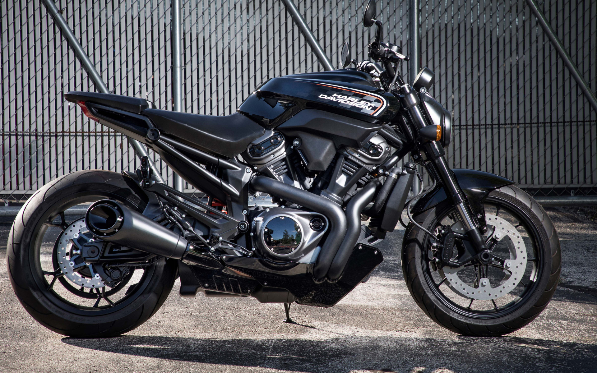 Мотоцикл Harley-Davidson Street Fighter, 2020