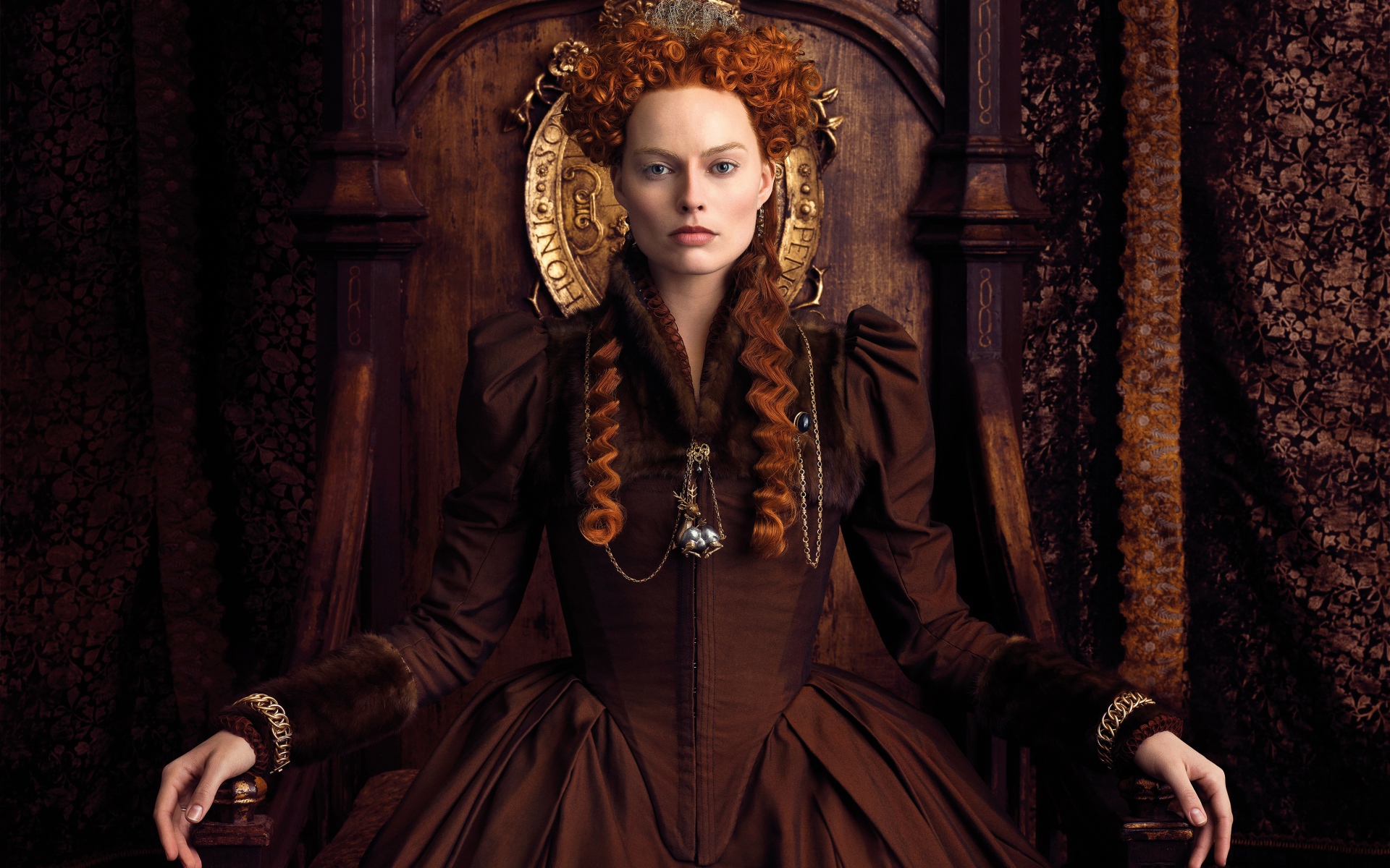 Актриса Марго Робби в фильме Две королевы, 2018