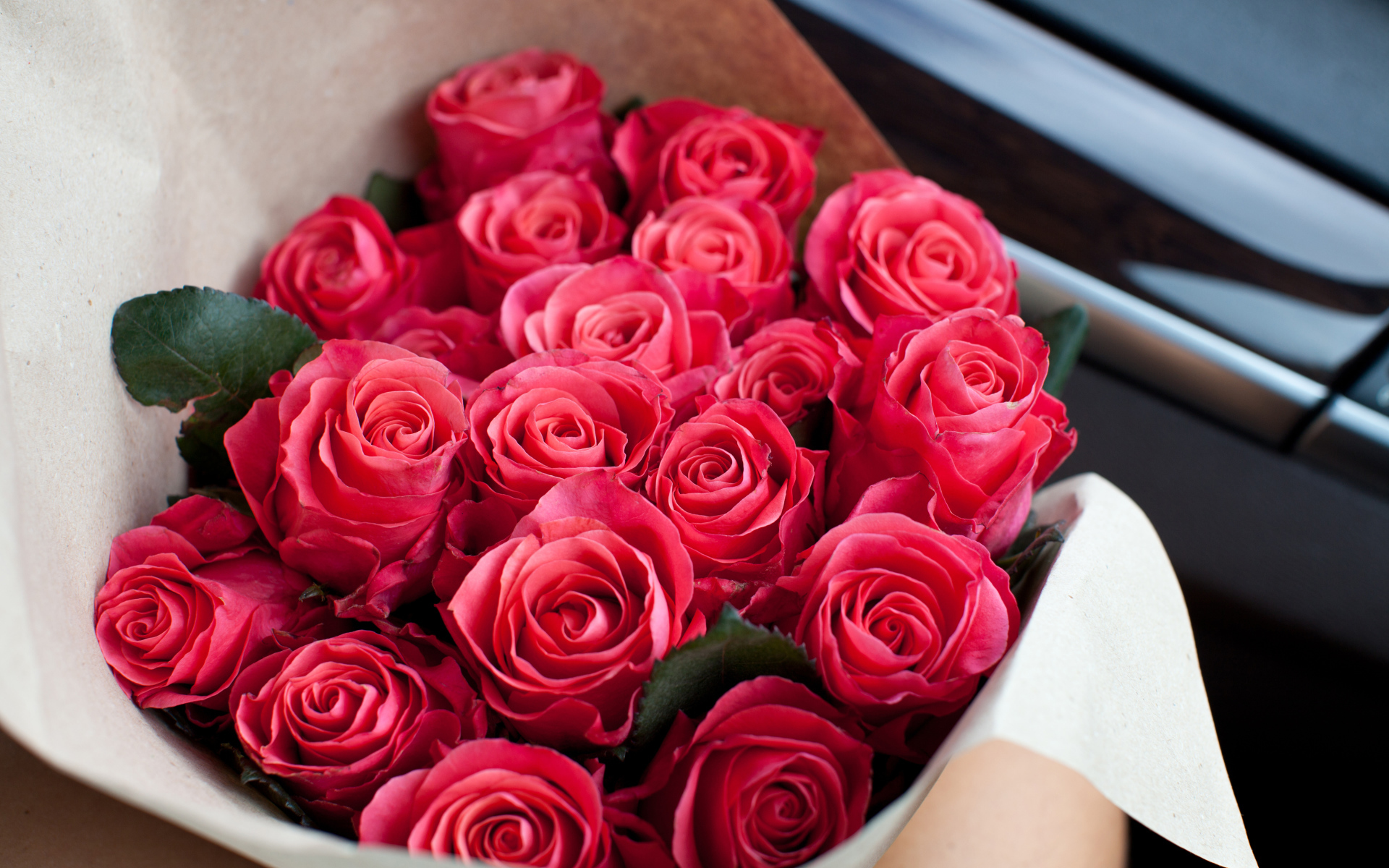 Большой красивый букет розовых роз