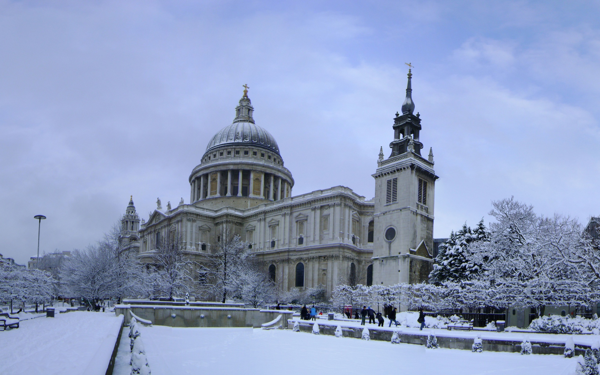 St. Paul's Cathedral in London in winter, England
