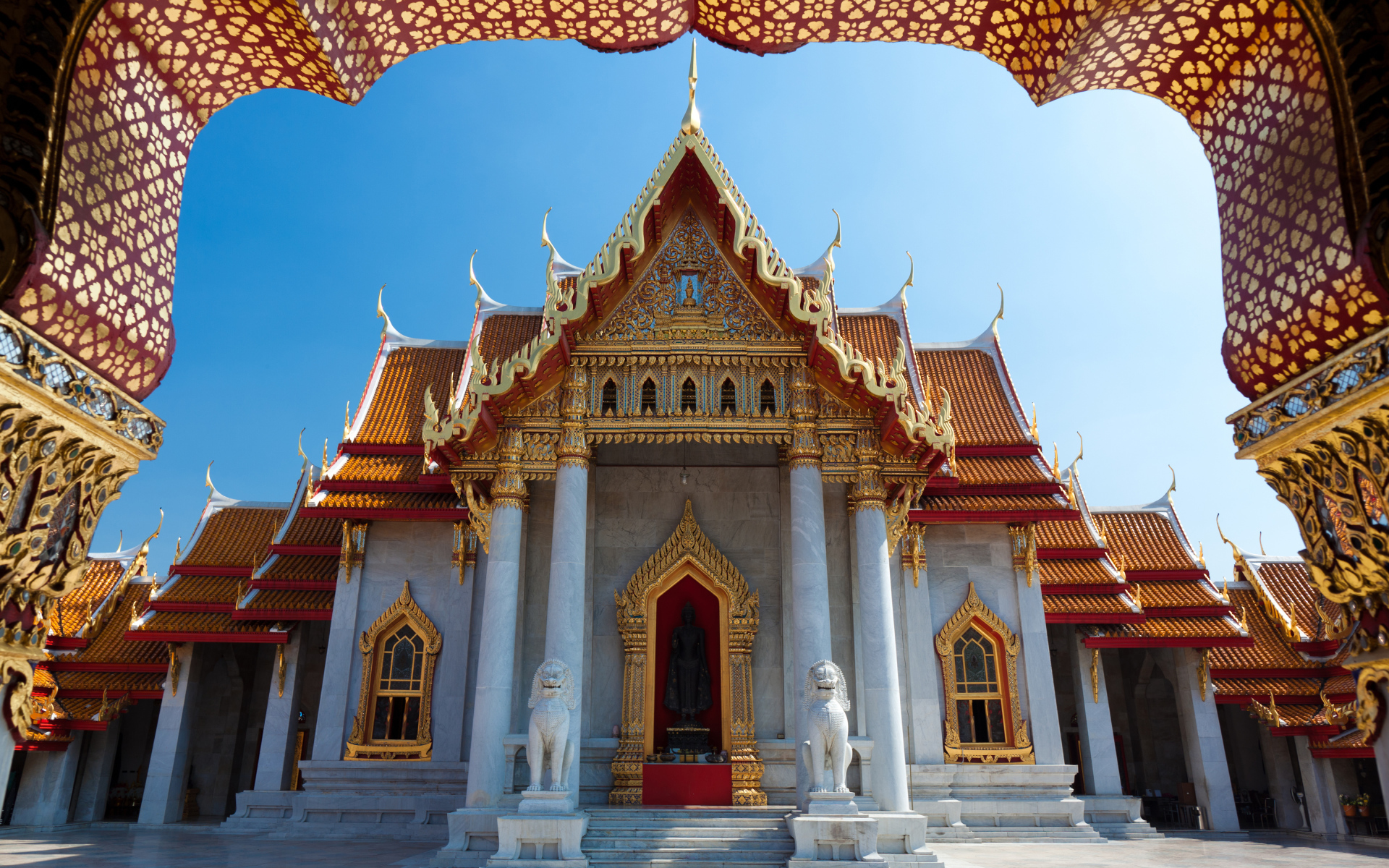 Beautiful temple in Bangkok, Thailand