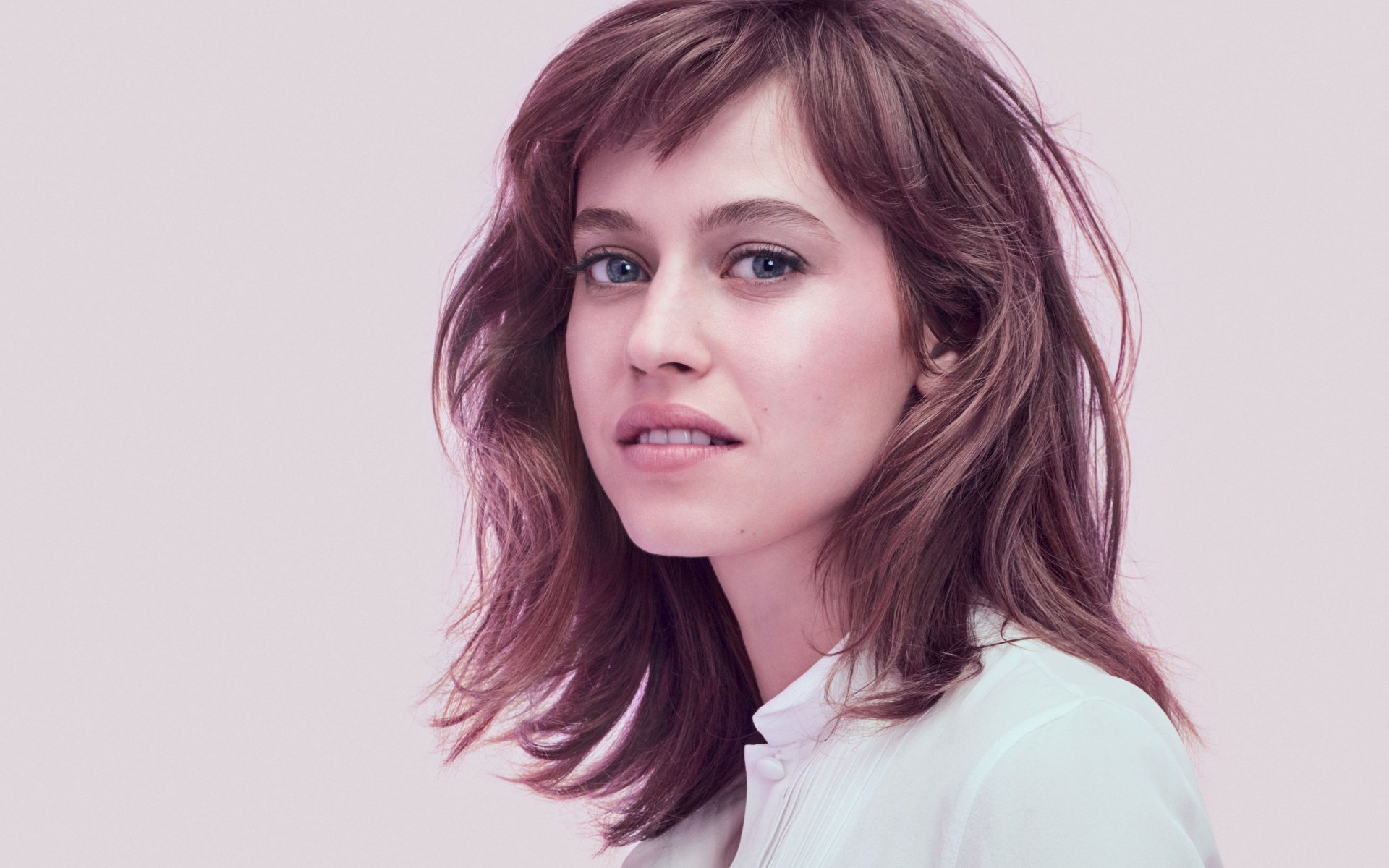 Французская актриса  Лу де Лааж