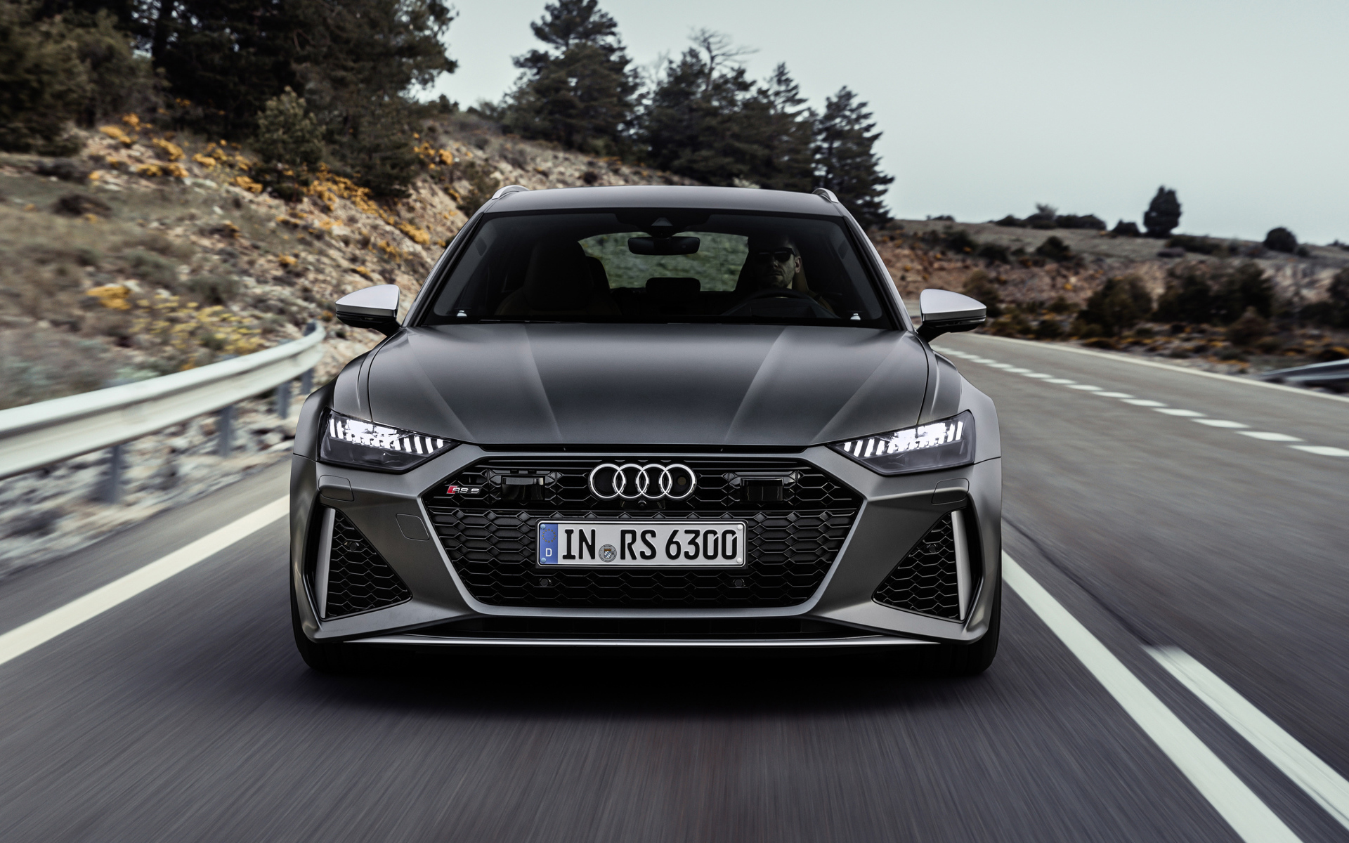 Автомобиль Audi RS 6 Avant 2019 года