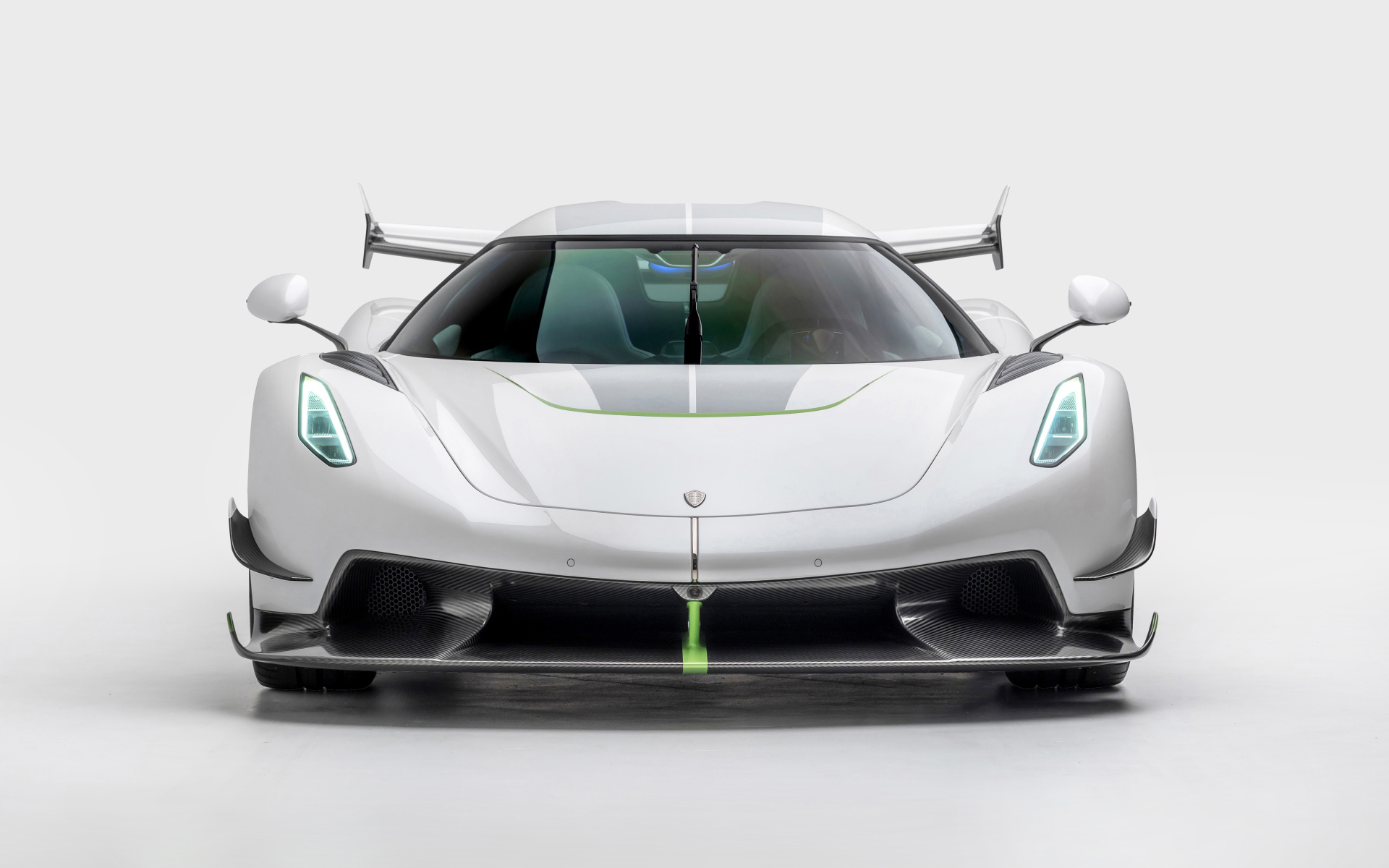 Быстрый спортивный автомобиль Koenigsegg Jesko 