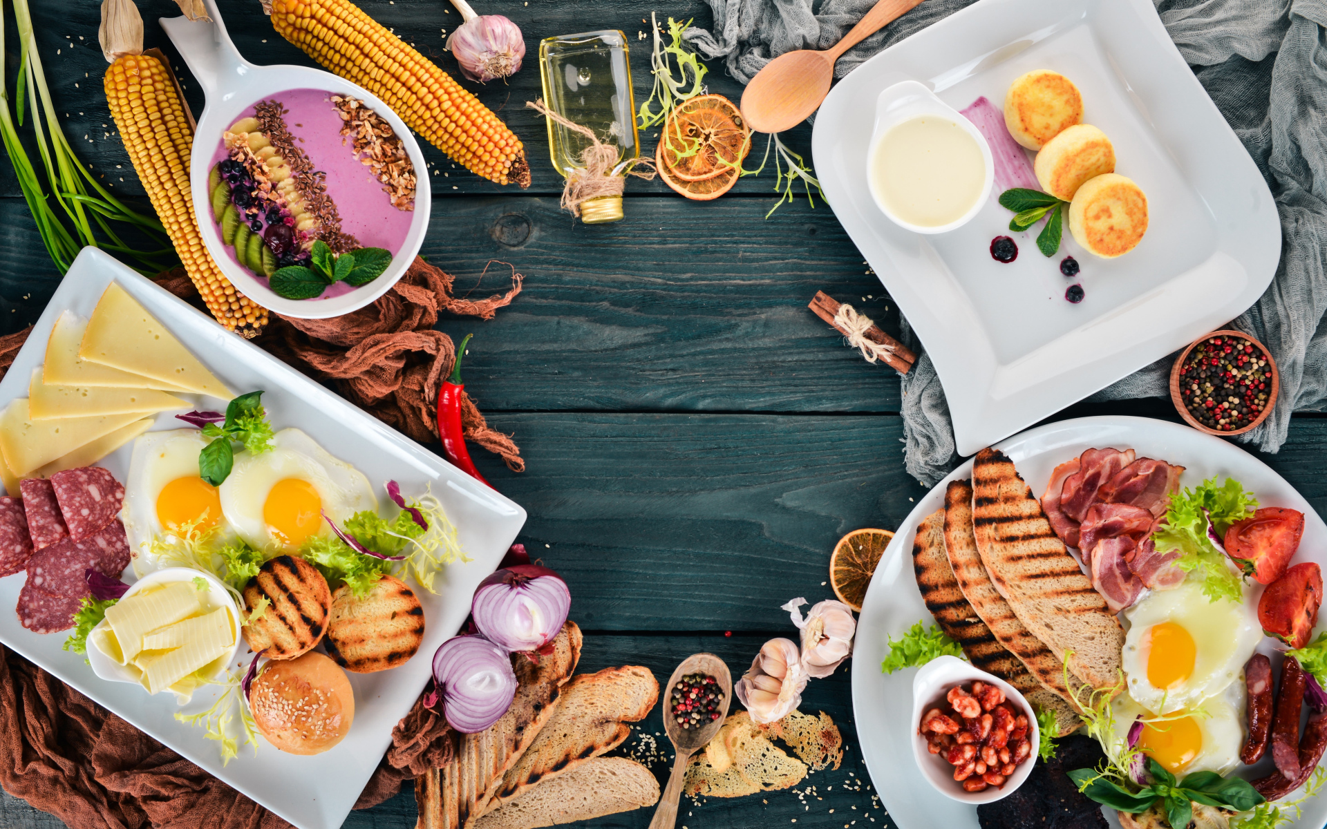 Сытный завтрак на столе со специями 