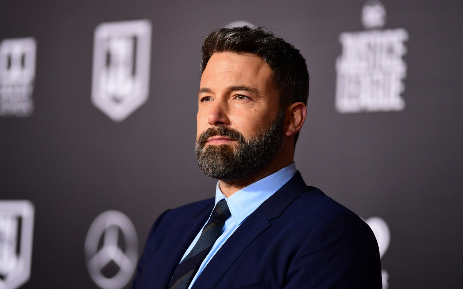 Стильный актер Бен Аффлек с бородой