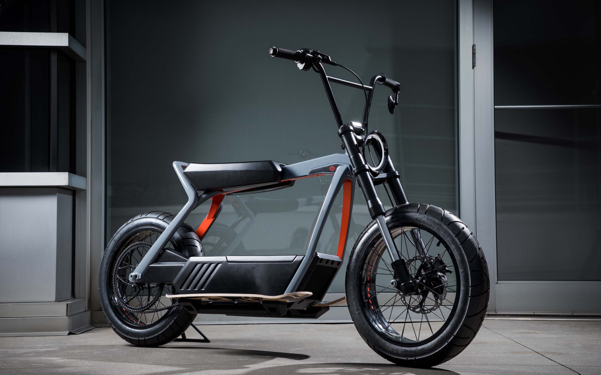 Новый электрический мотоцикл Harley-Davidson 2020 года