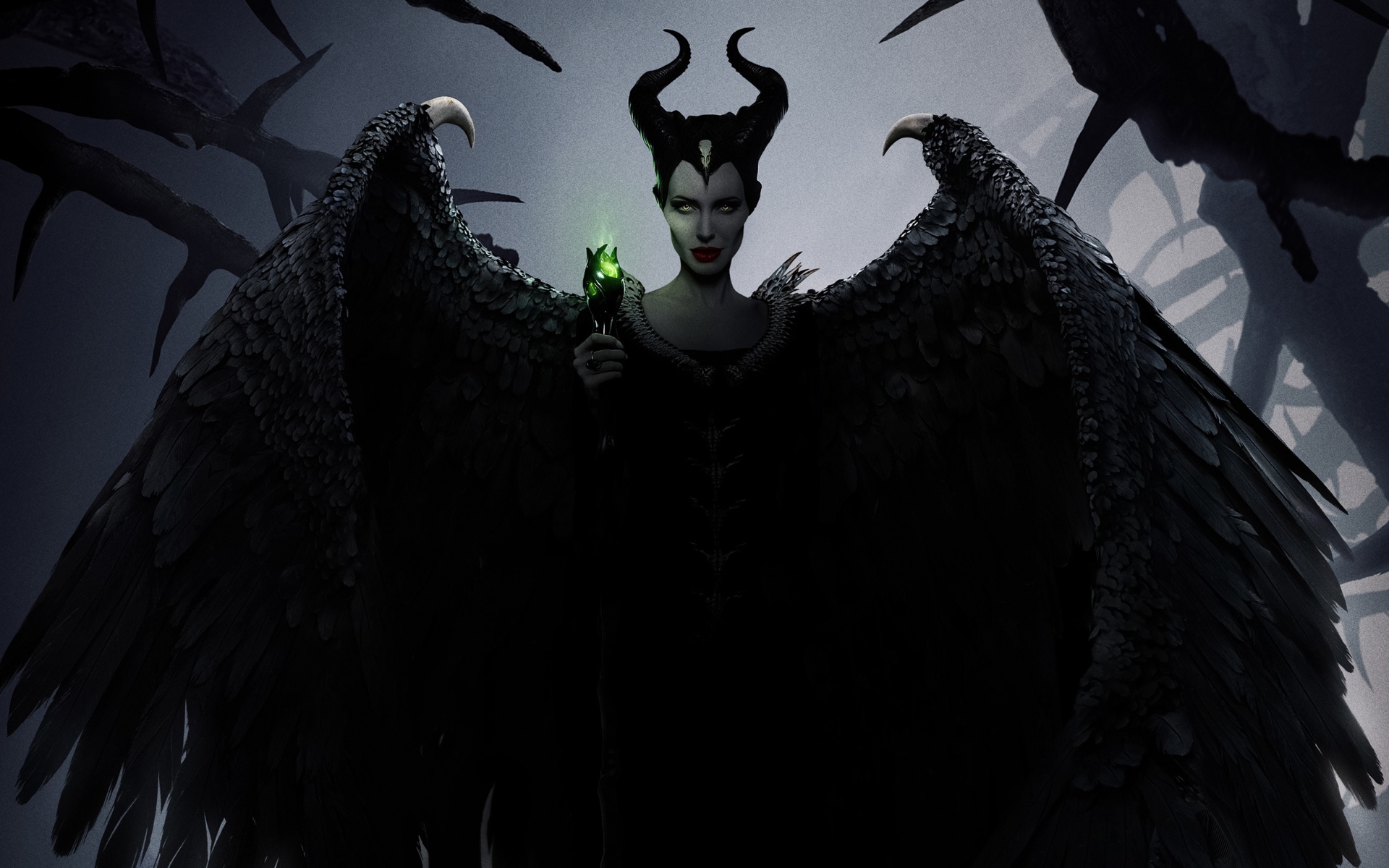 Главная героиня фильма Малефисента: Владычица тьмы