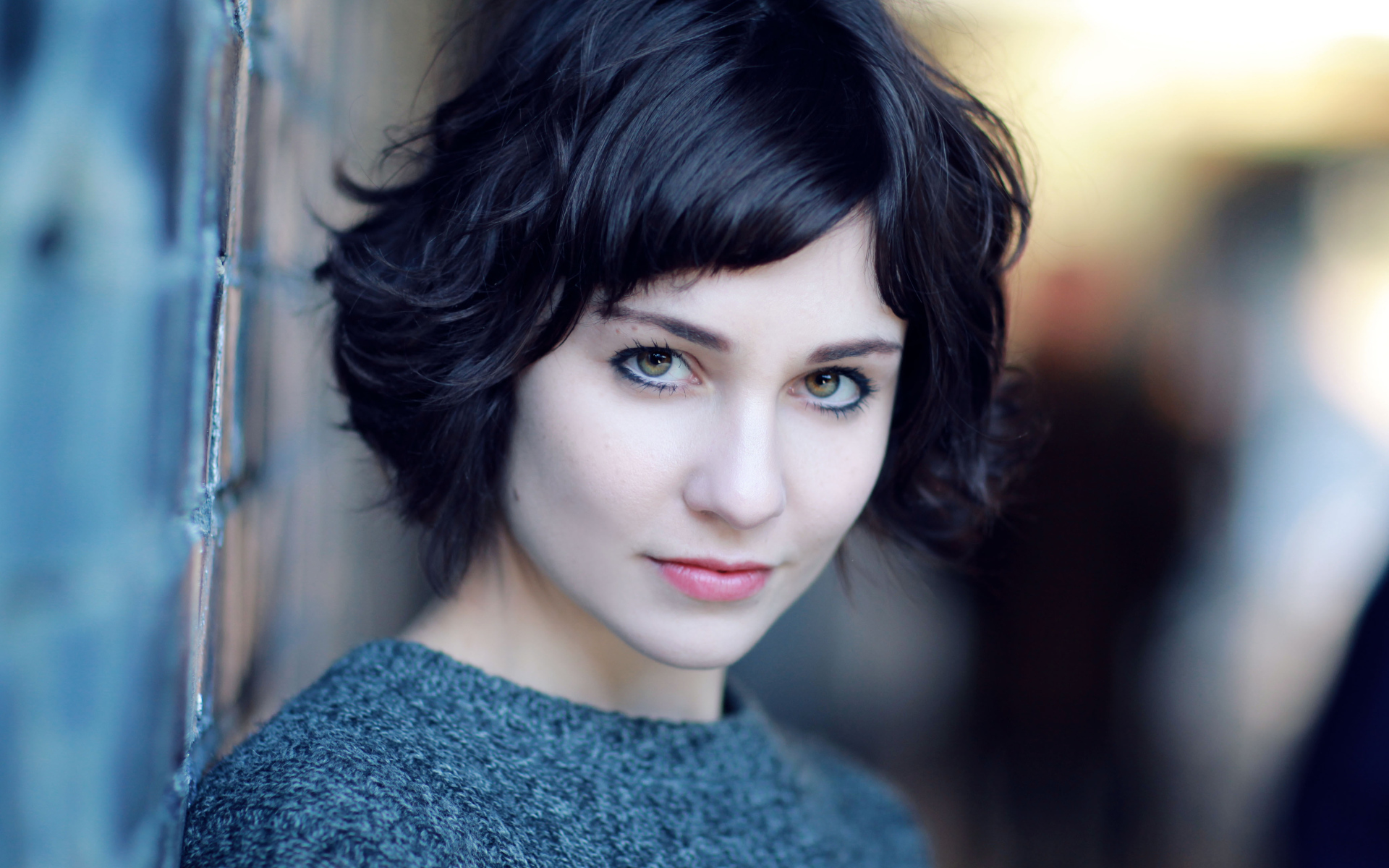 Красивая девушка с короткой стрижкой, актриса Таппенс Мидлтон