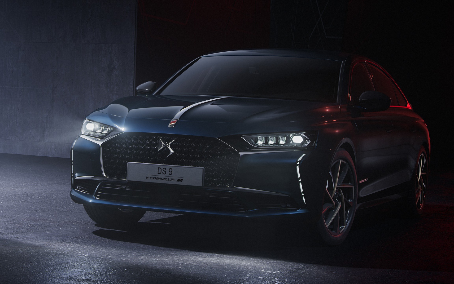 Автомобиль DS 9 Performance Line 2020 года
