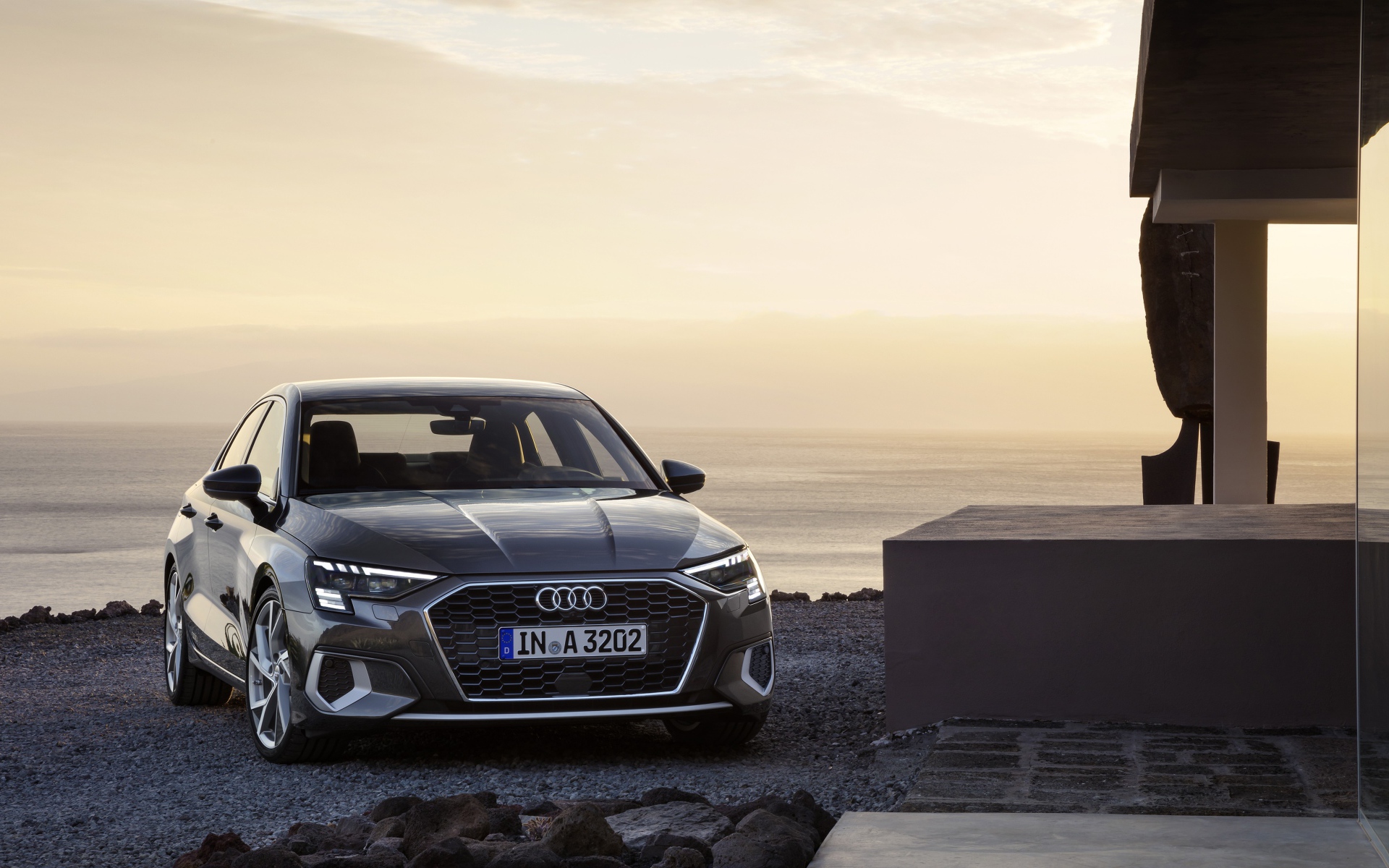 Автомобиль  Audi A3 Sedan 35 TFSI 2020 года у моря