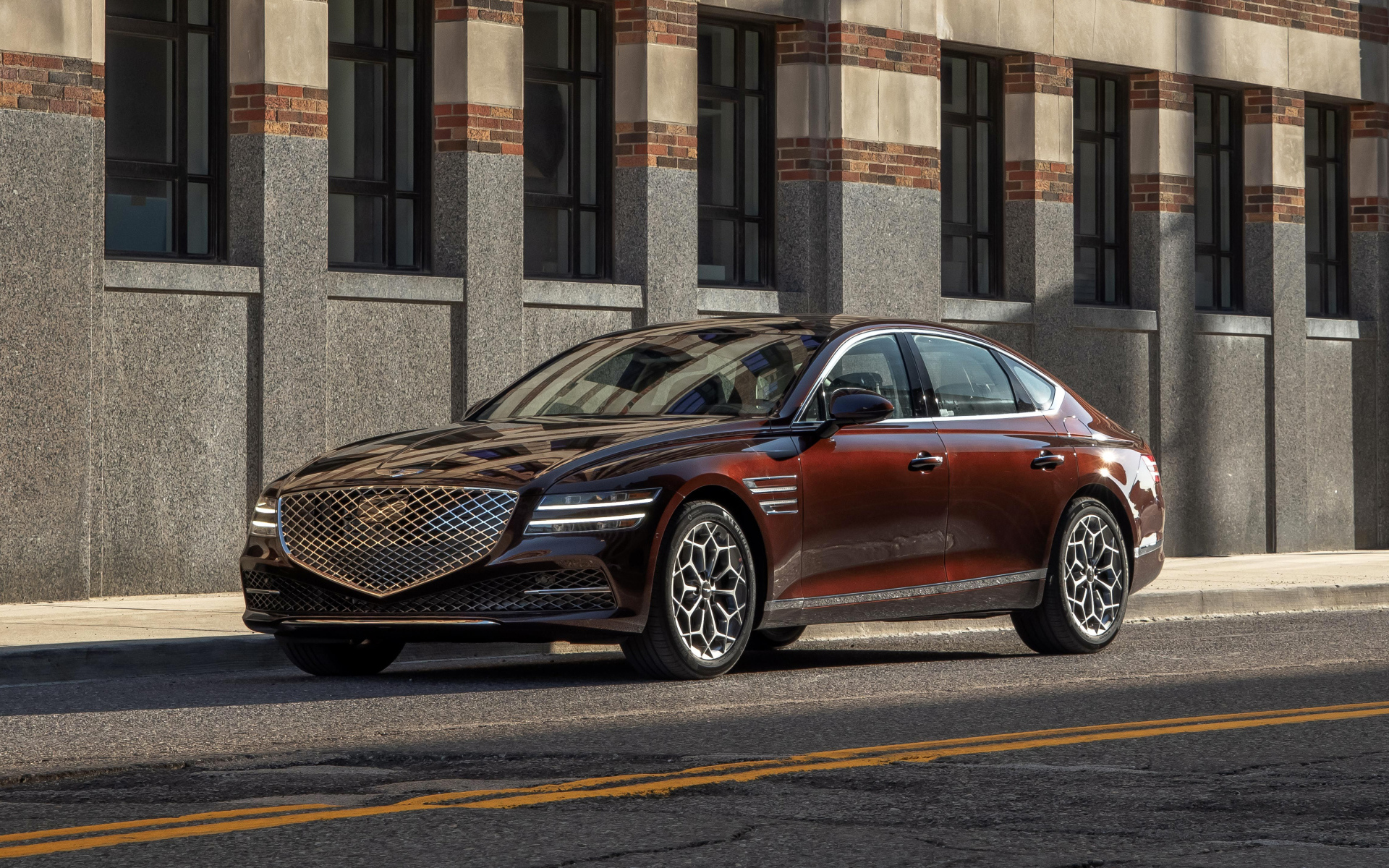 Дорогой автомобиль Genesis G80, 2021 года в городе