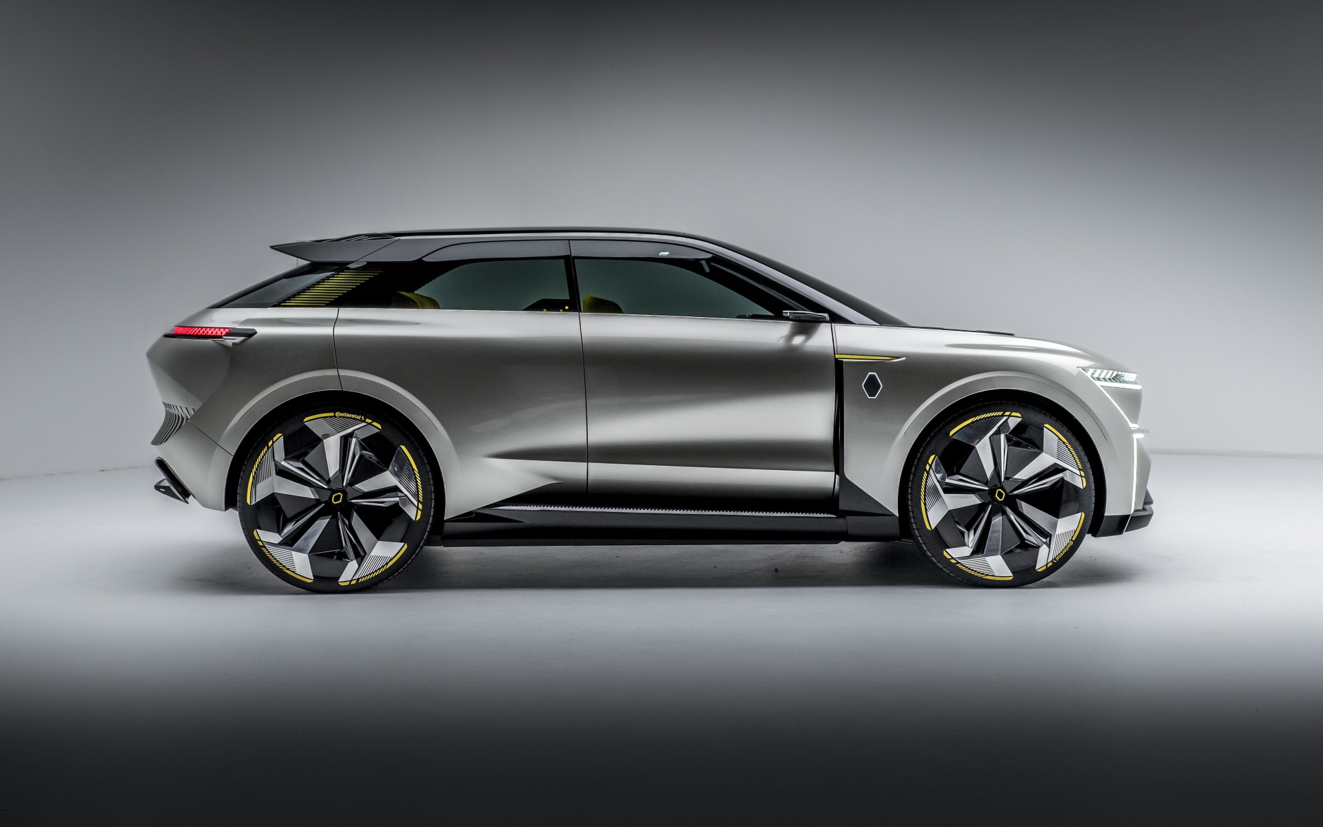 Кроссовер Renault Morphoz 2020 года на сером фоне